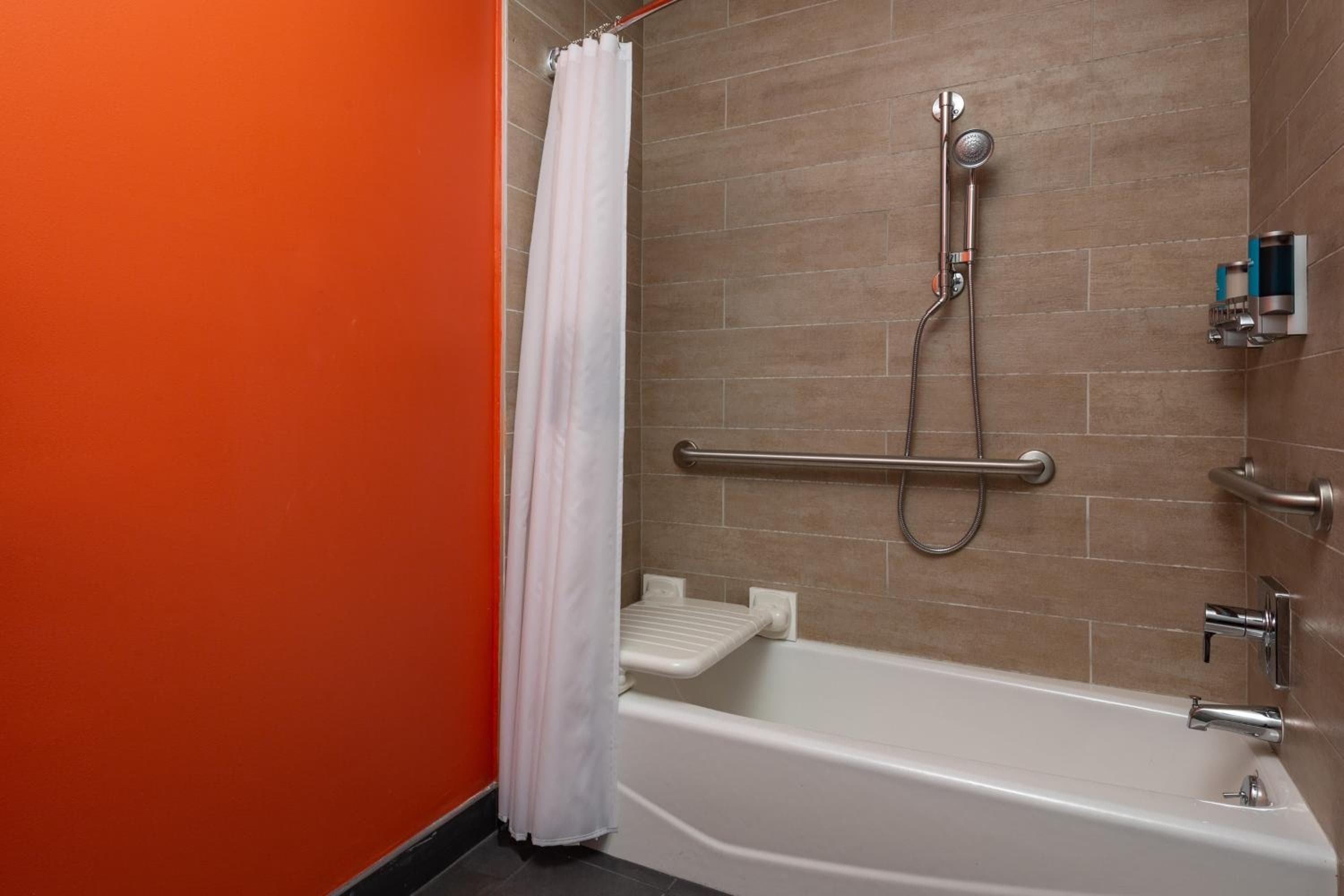 Aloft by Marriott Miami Aventura — 3