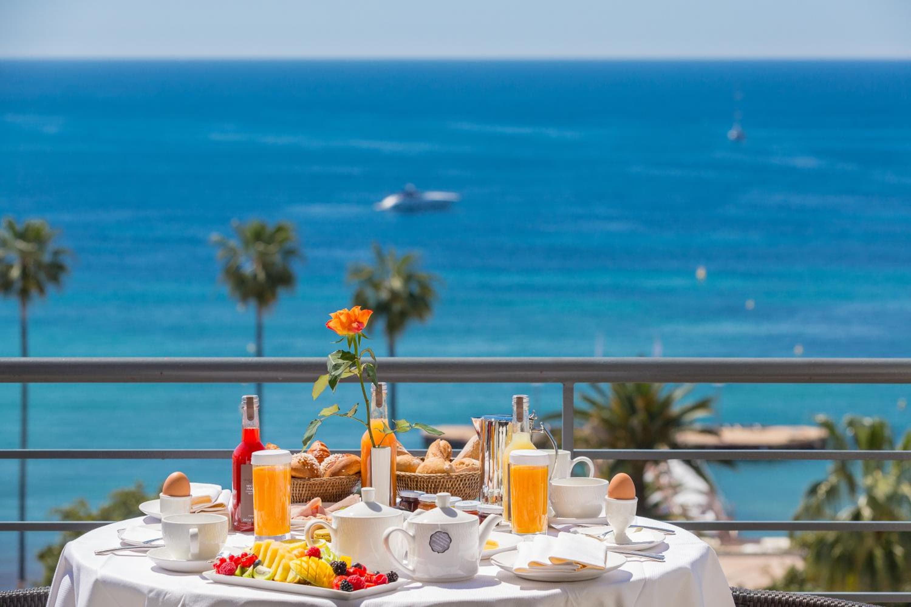 Hotel Barrière Le Majestic Cannes — 28
