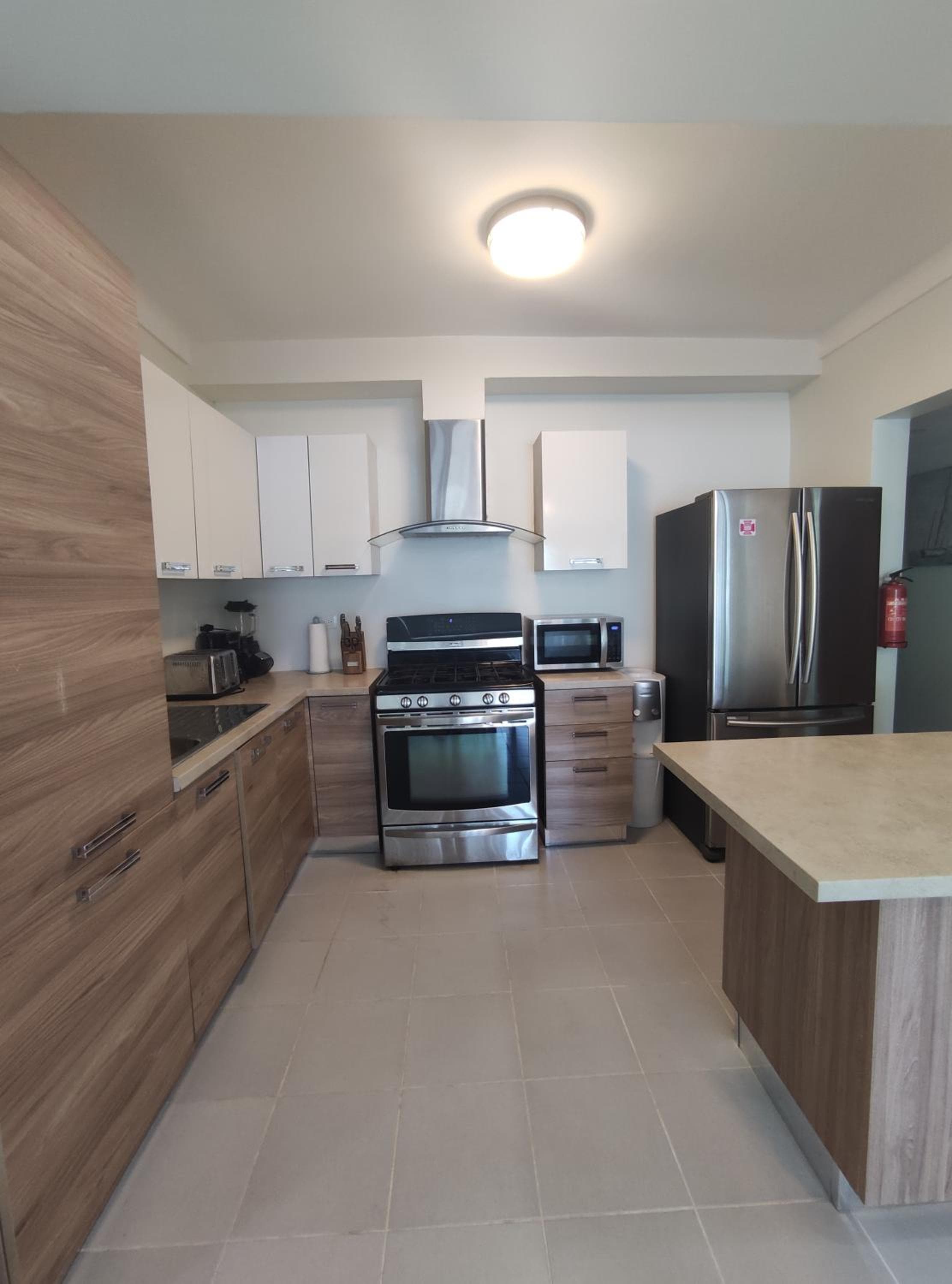Chic Beach Apartment - 3 min to the Beach — 19
