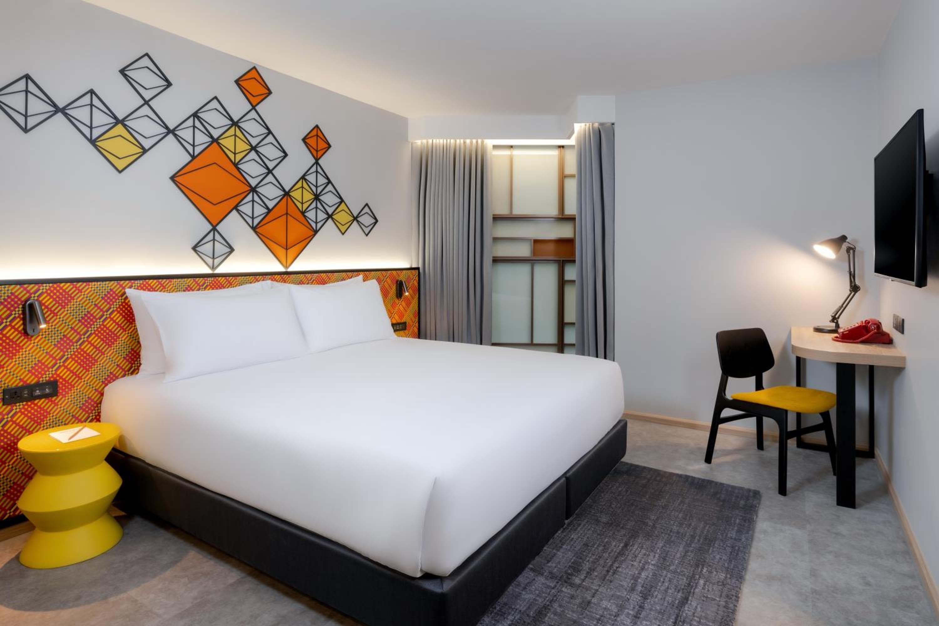 ibis Styles Bangkok Silom — 10