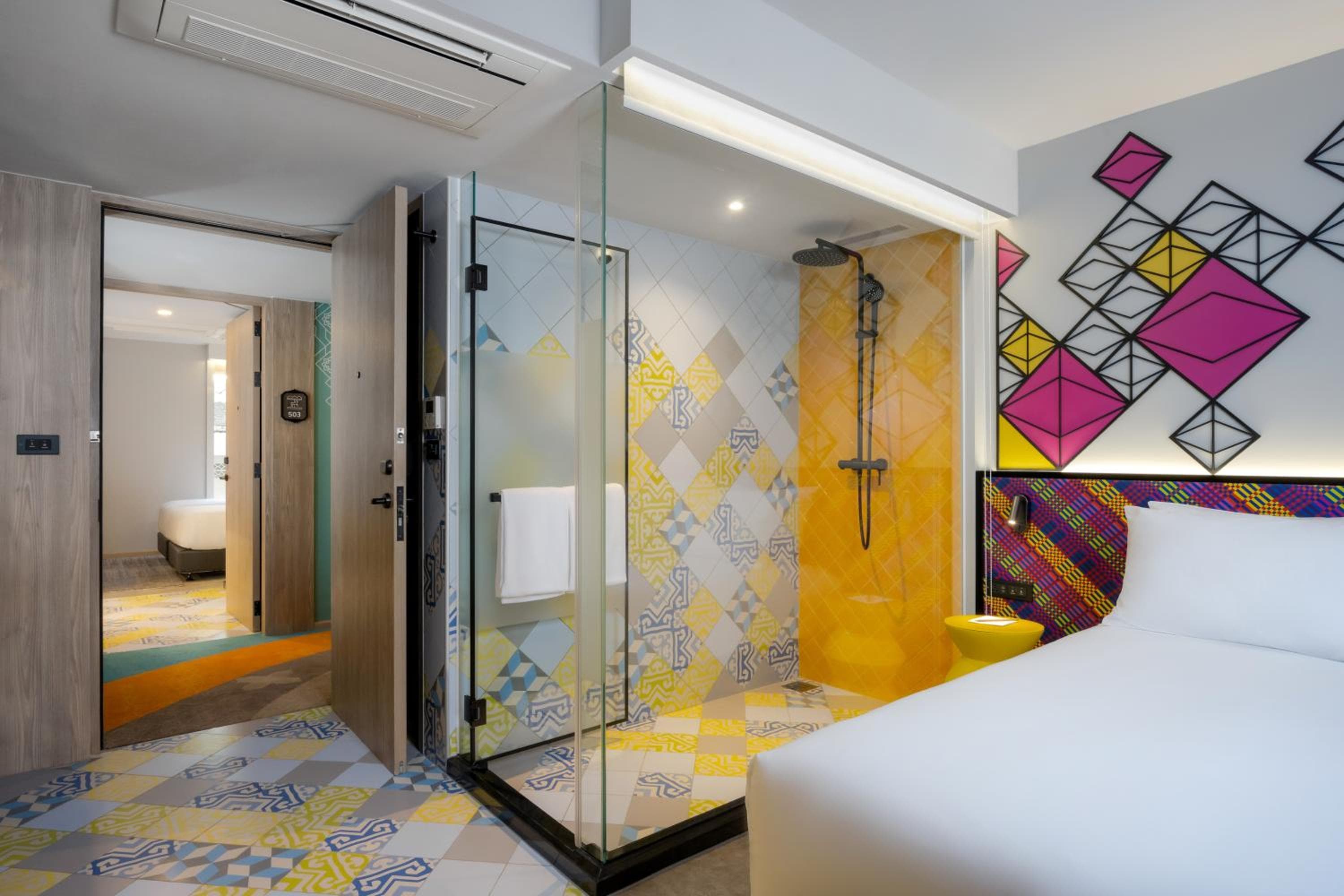 ibis Styles Bangkok Silom — 12