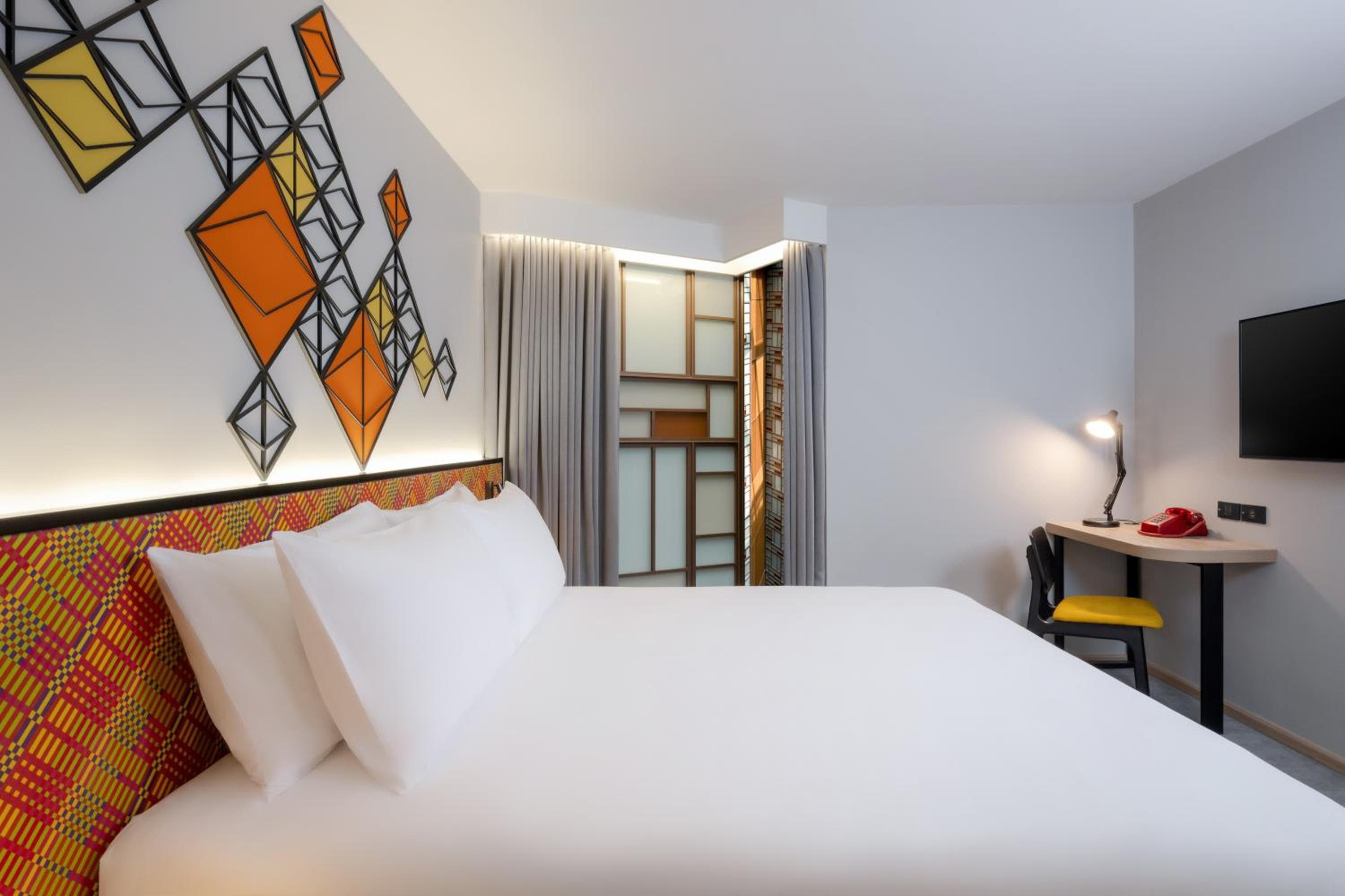 ibis Styles Bangkok Silom — 26