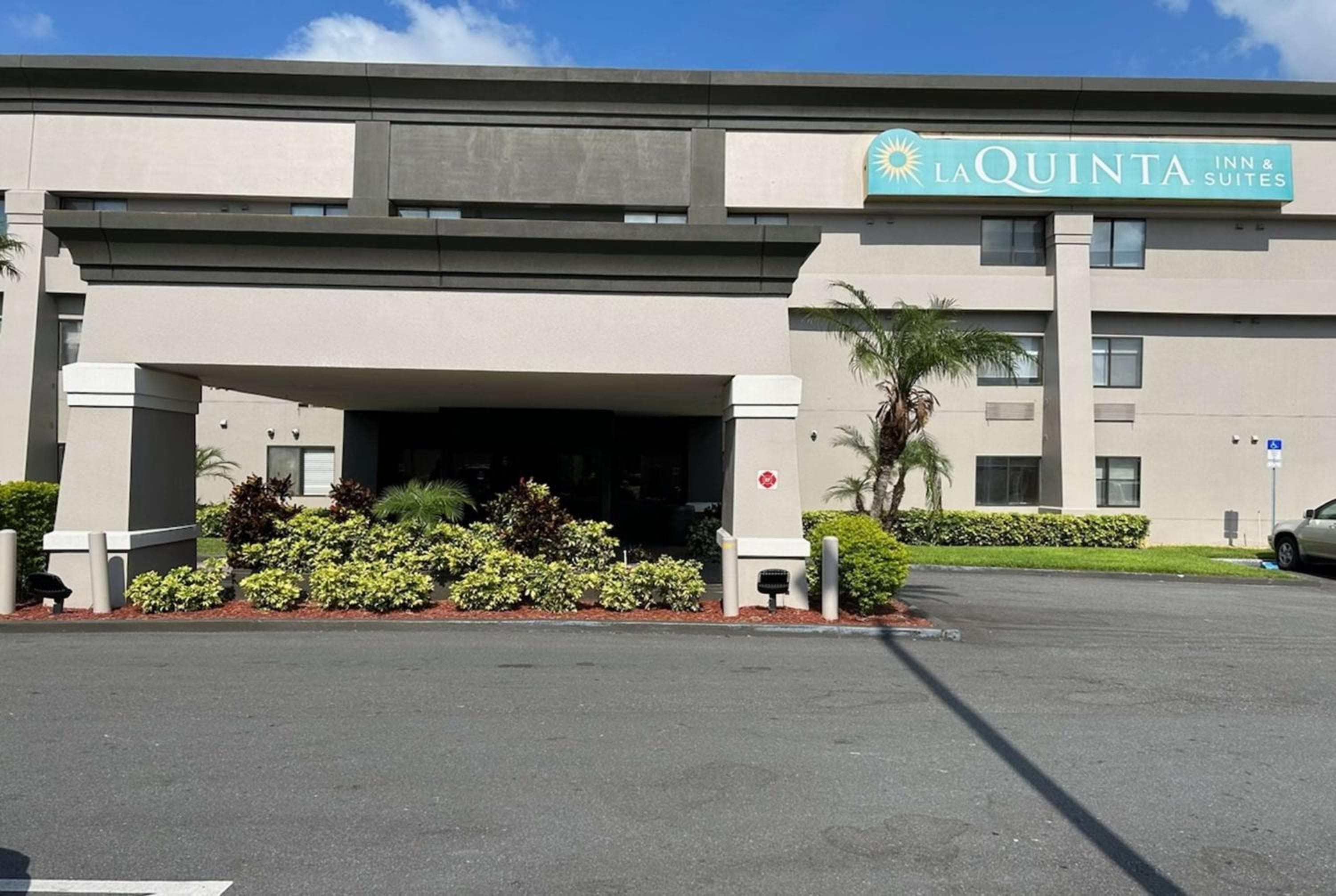 Baymont by Wyndham Orlando South — 1