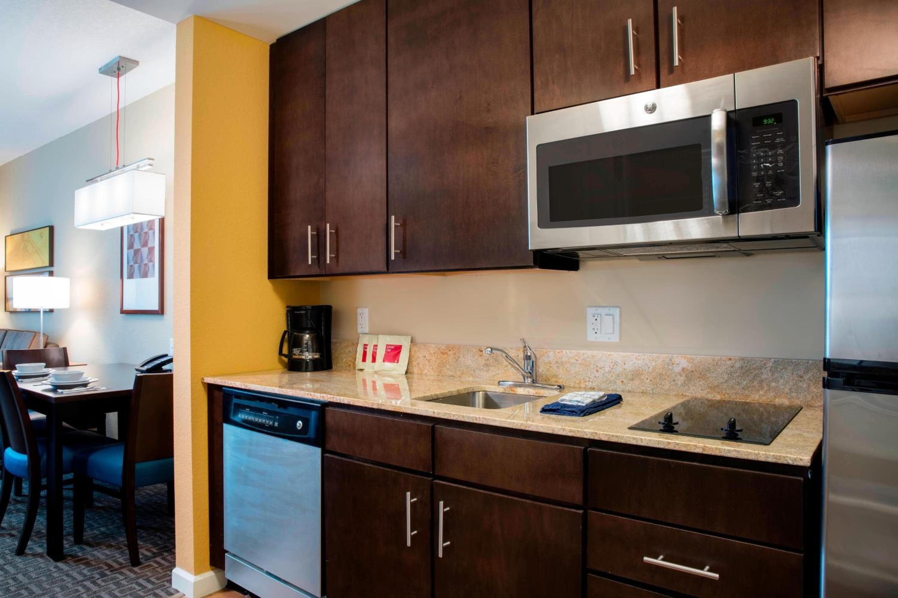 TownePlace Suites Orlando at FLAMINGO CROSSINGS Town Center, Western Entrance — 17