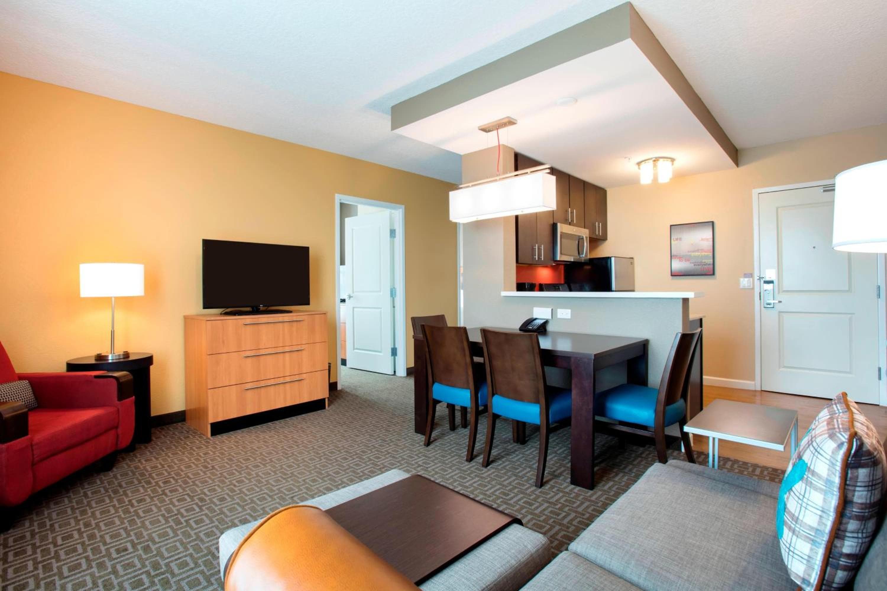 TownePlace Suites Orlando at FLAMINGO CROSSINGS Town Center, Western Entrance — 22