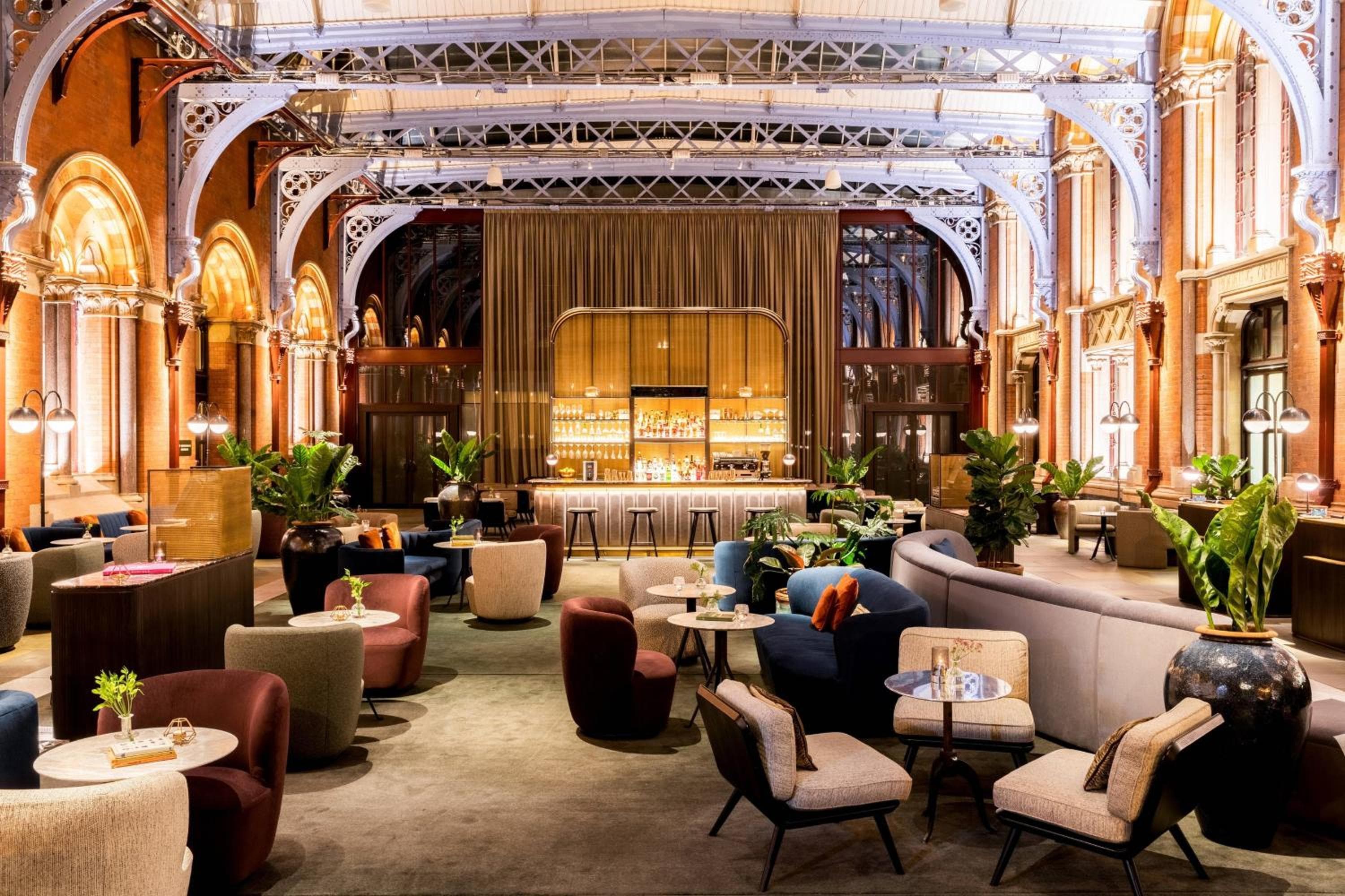 St Pancras London, Autograph Collection — 11