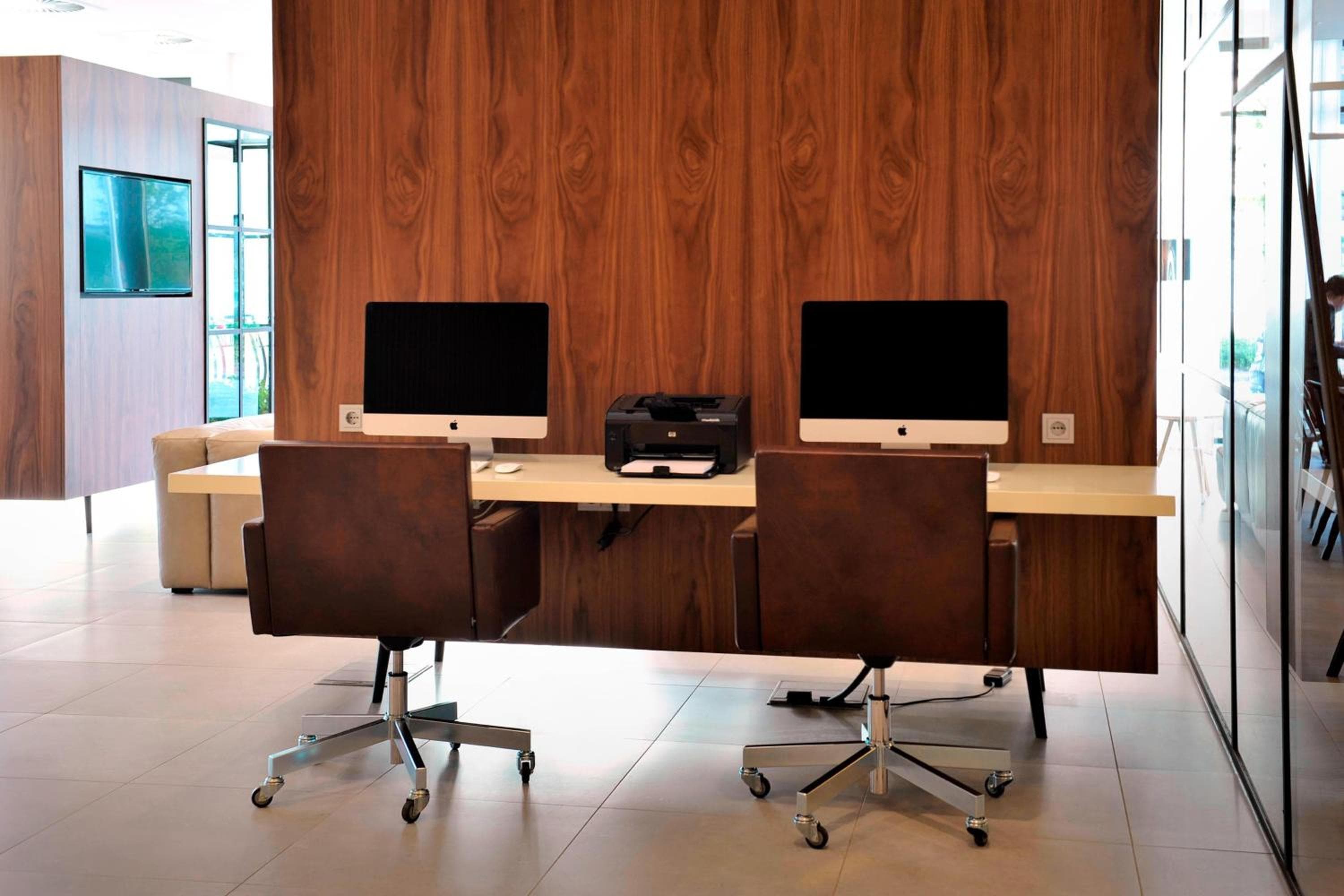 Courtyard by Marriott Amsterdam — 18