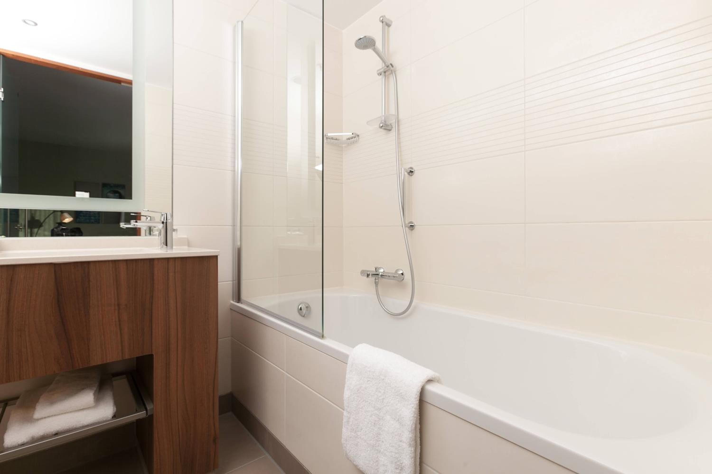 Courtyard by Marriott Amsterdam — 13