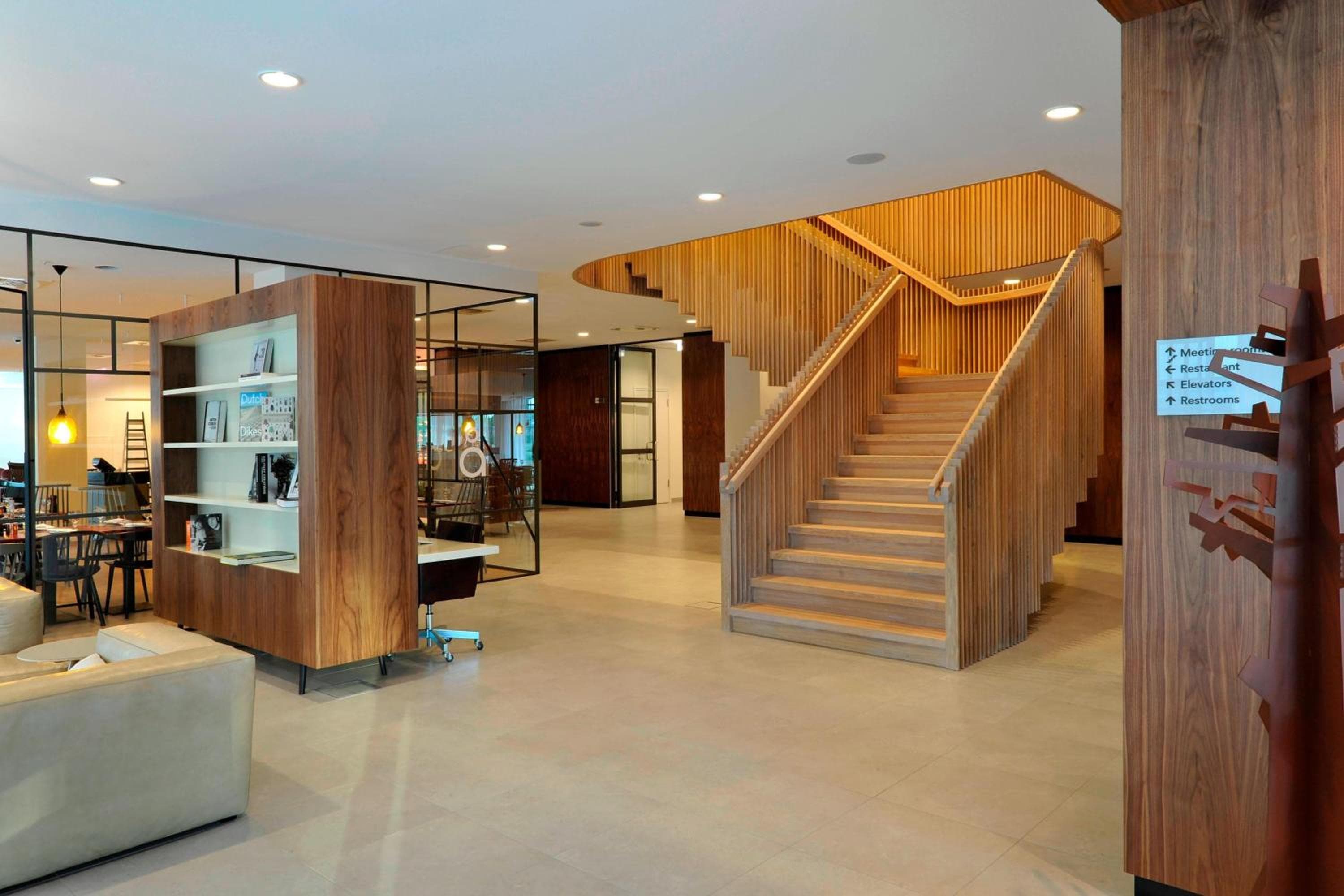Courtyard by Marriott Amsterdam — 4