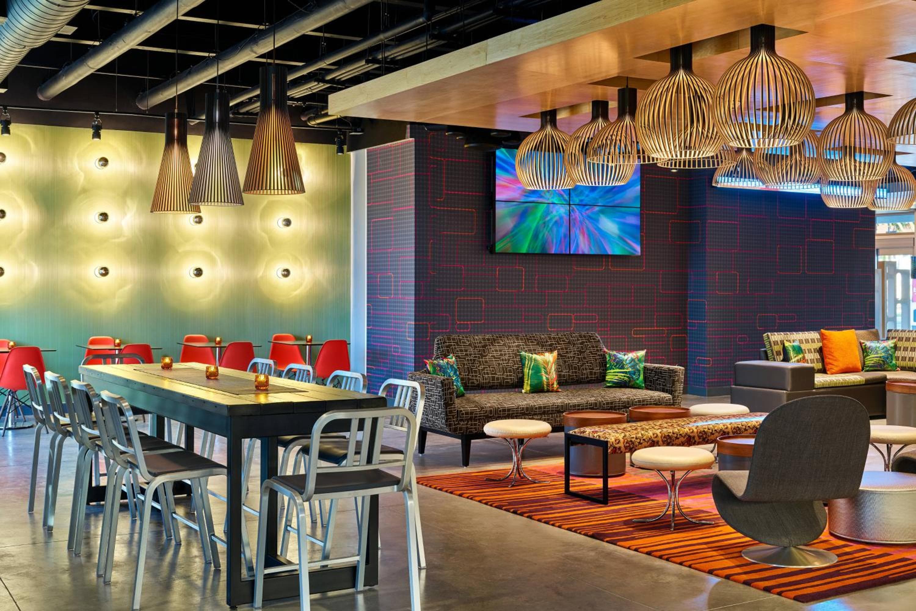 Aloft Miami Airport — 7