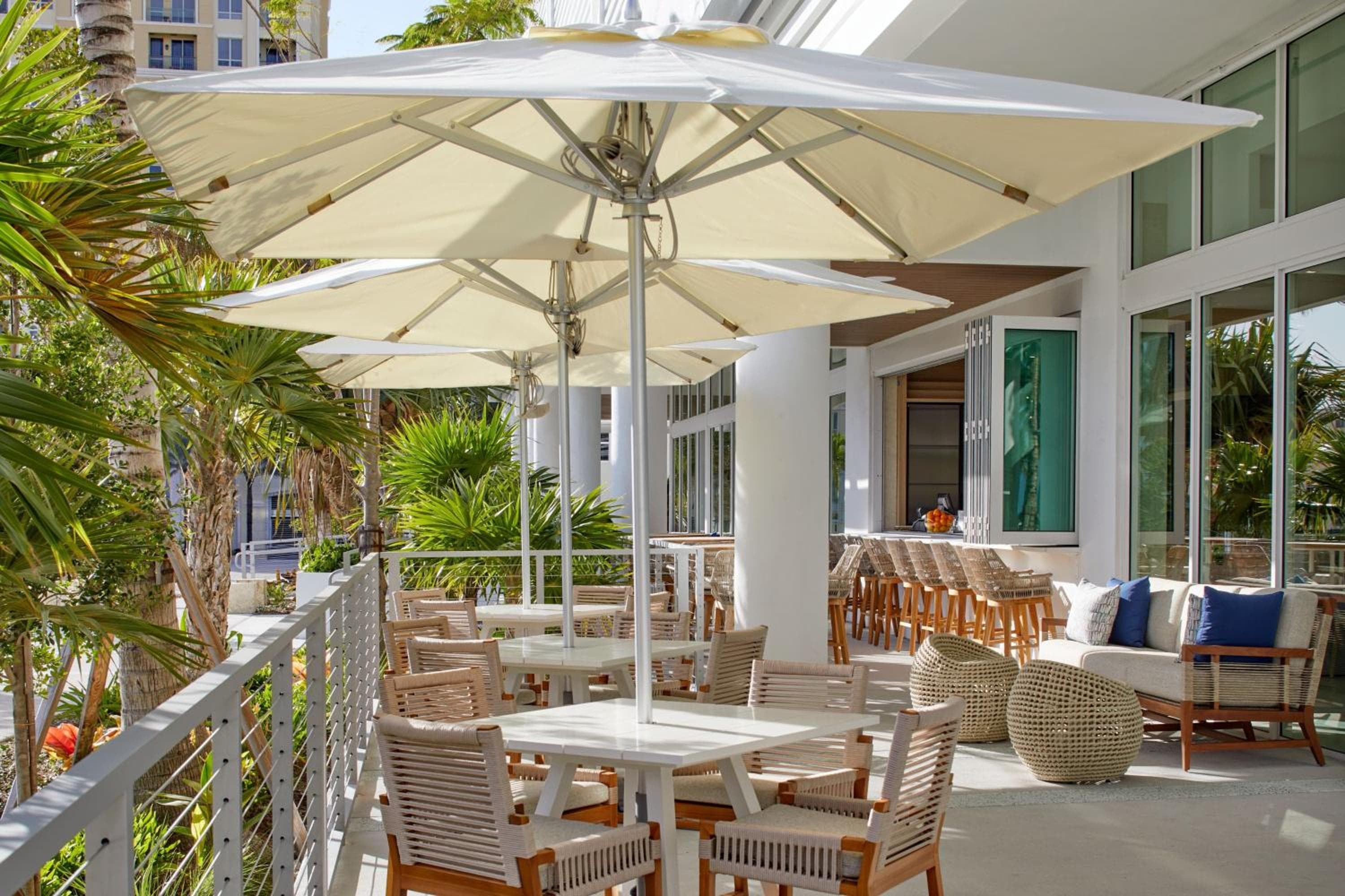 AC Hotel von Marriott Fort Lauderdale Beach — 10
