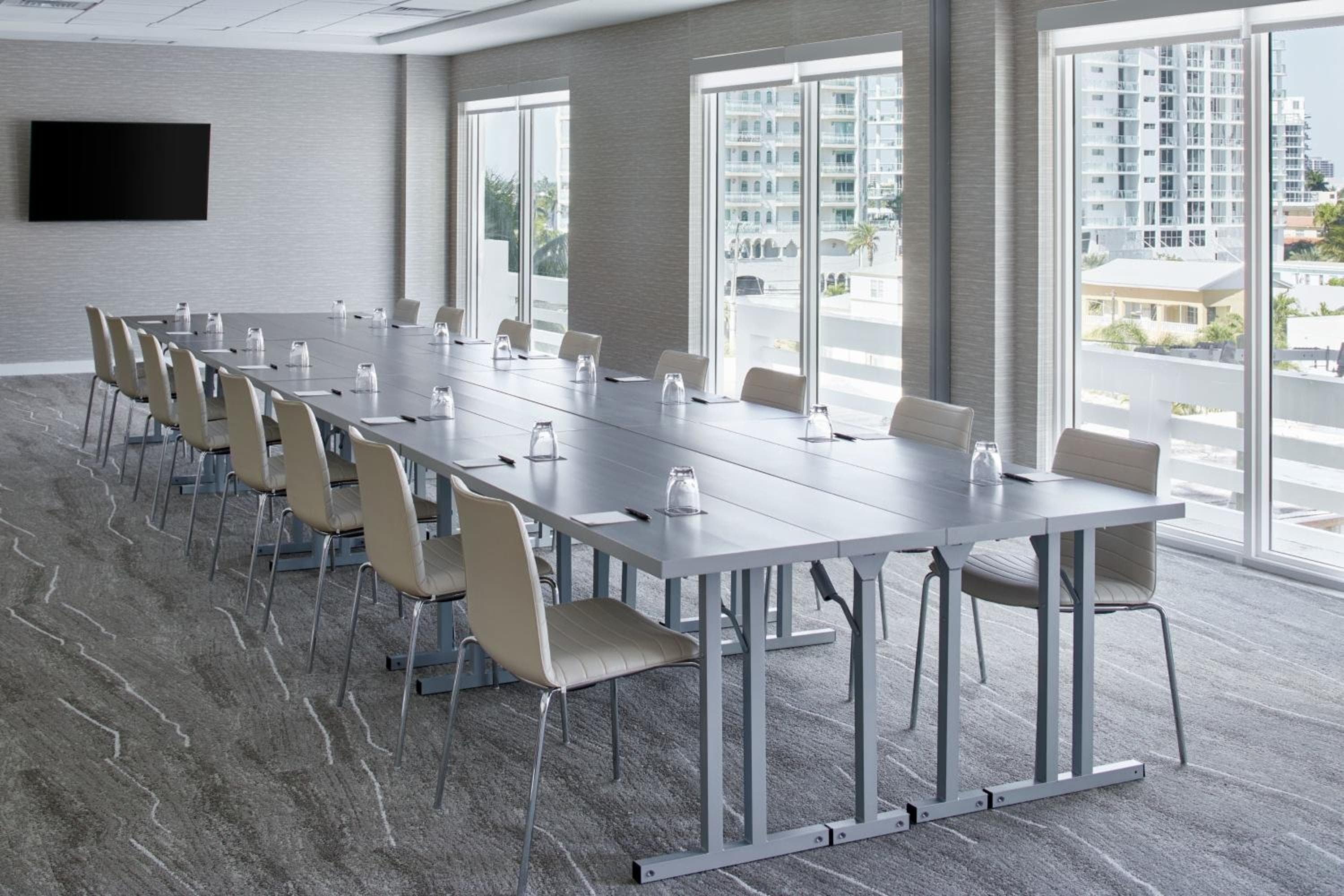 AC Hotel by Marriott Fort Lauderdale Beach — 11