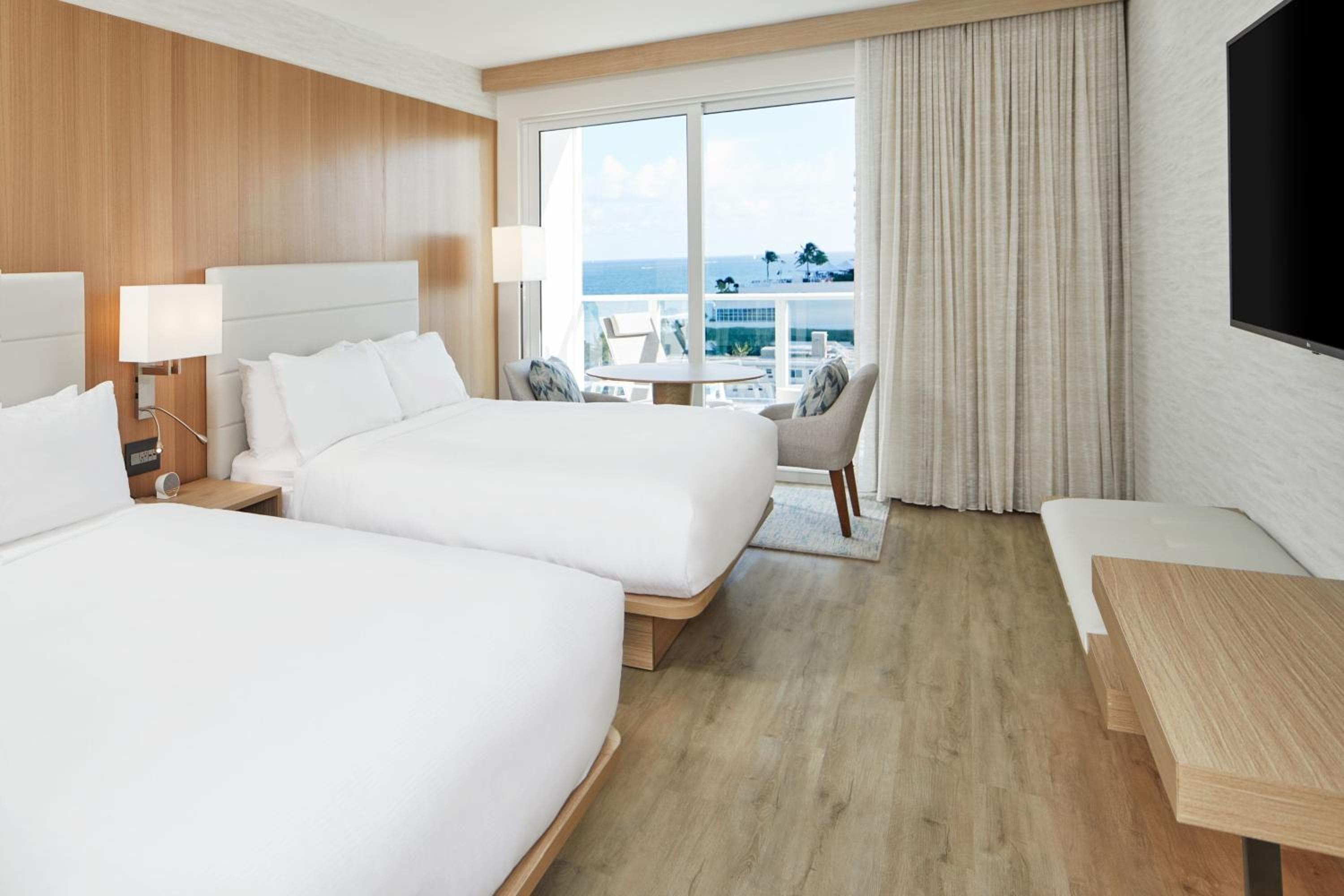 AC Hotel von Marriott Fort Lauderdale Beach — 11