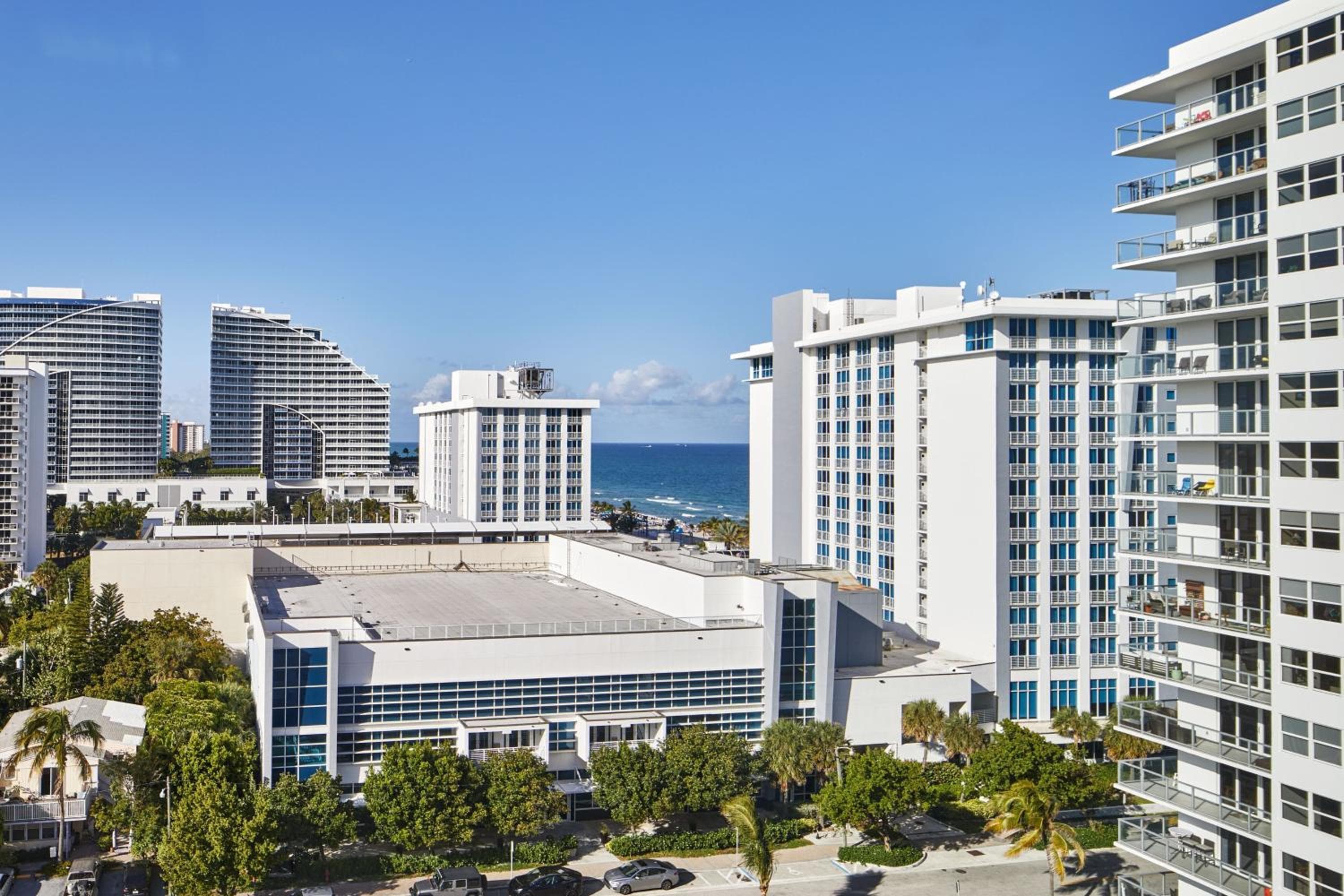 AC Hotel von Marriott Fort Lauderdale Beach — 14