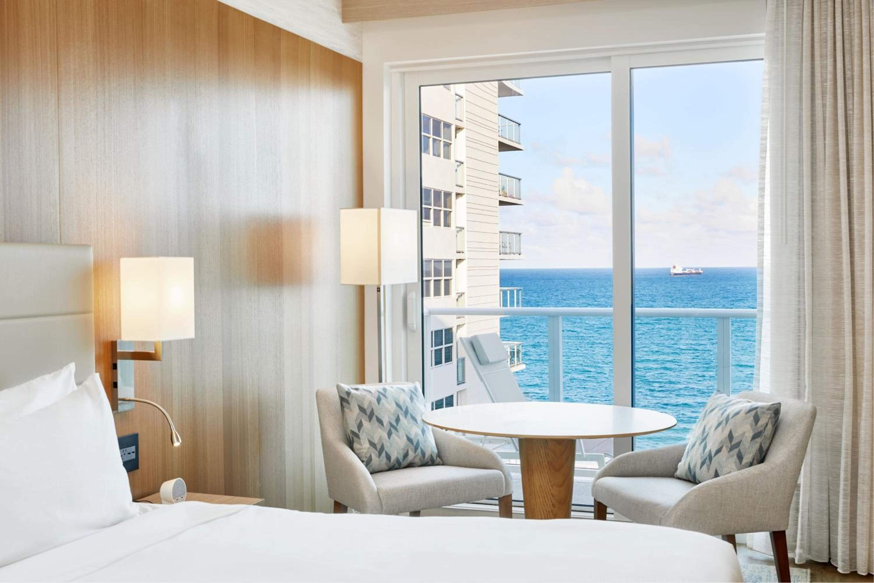AC Hotel von Marriott Fort Lauderdale Beach — 19