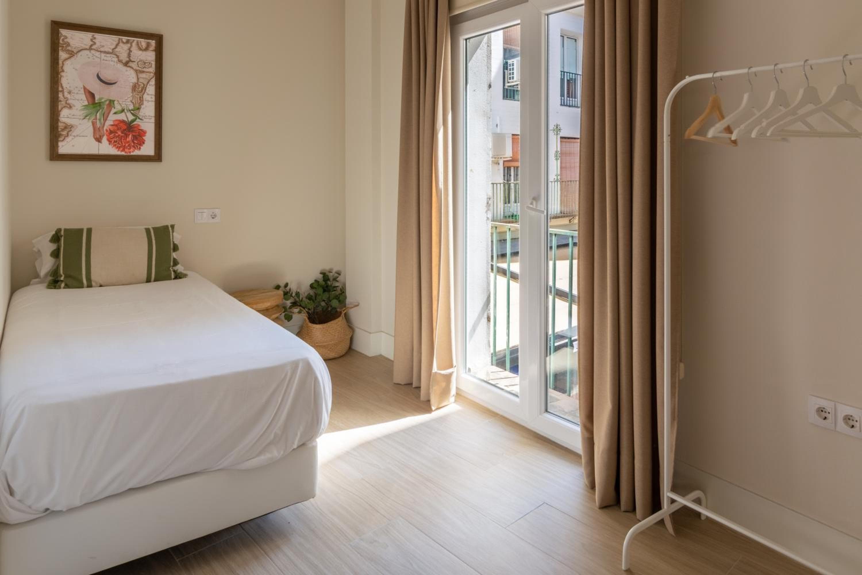 Apartamentos Magna Sevilla — 16