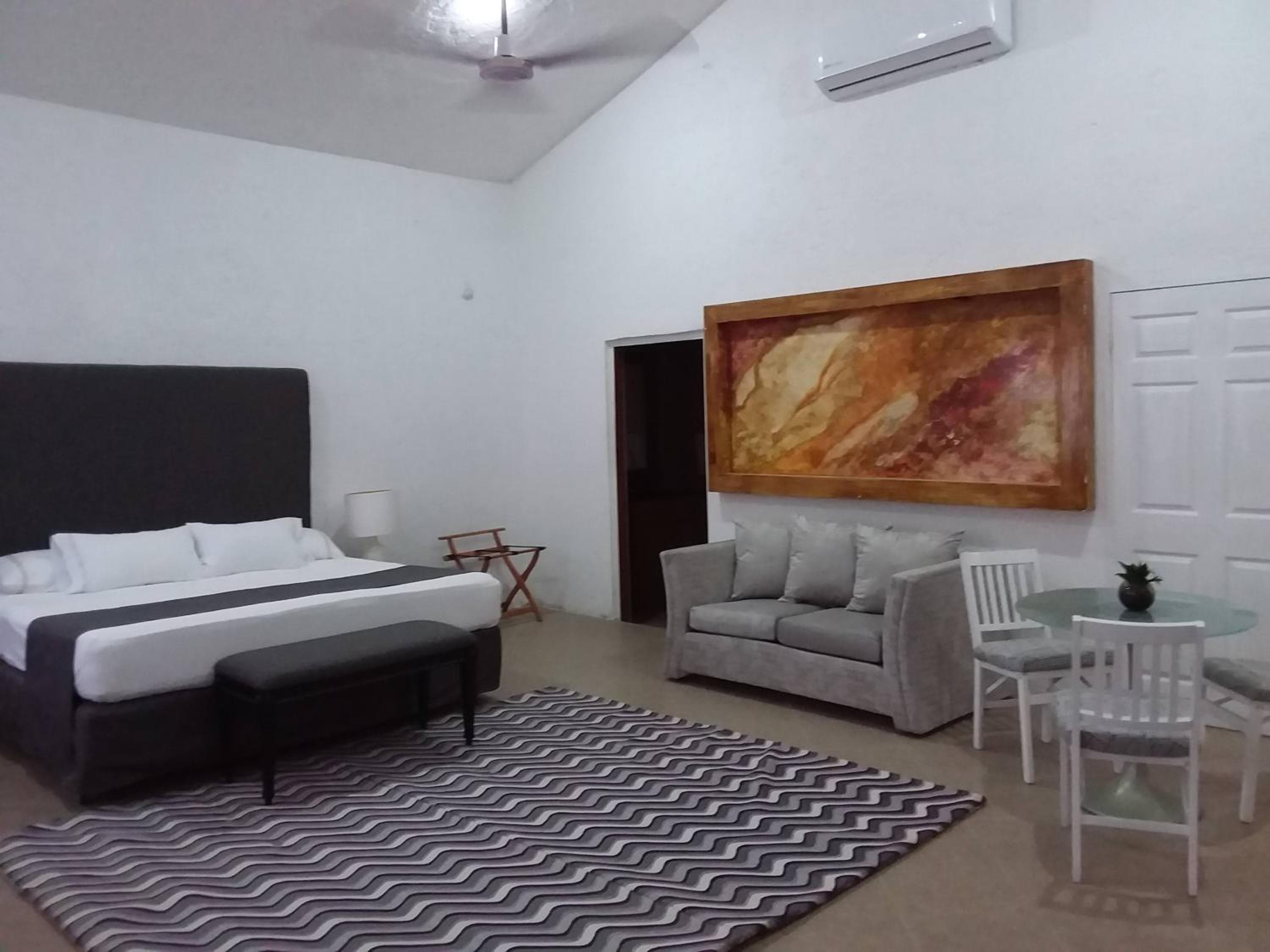 Junior suite Privada 7 min del Aeropuerto — 13