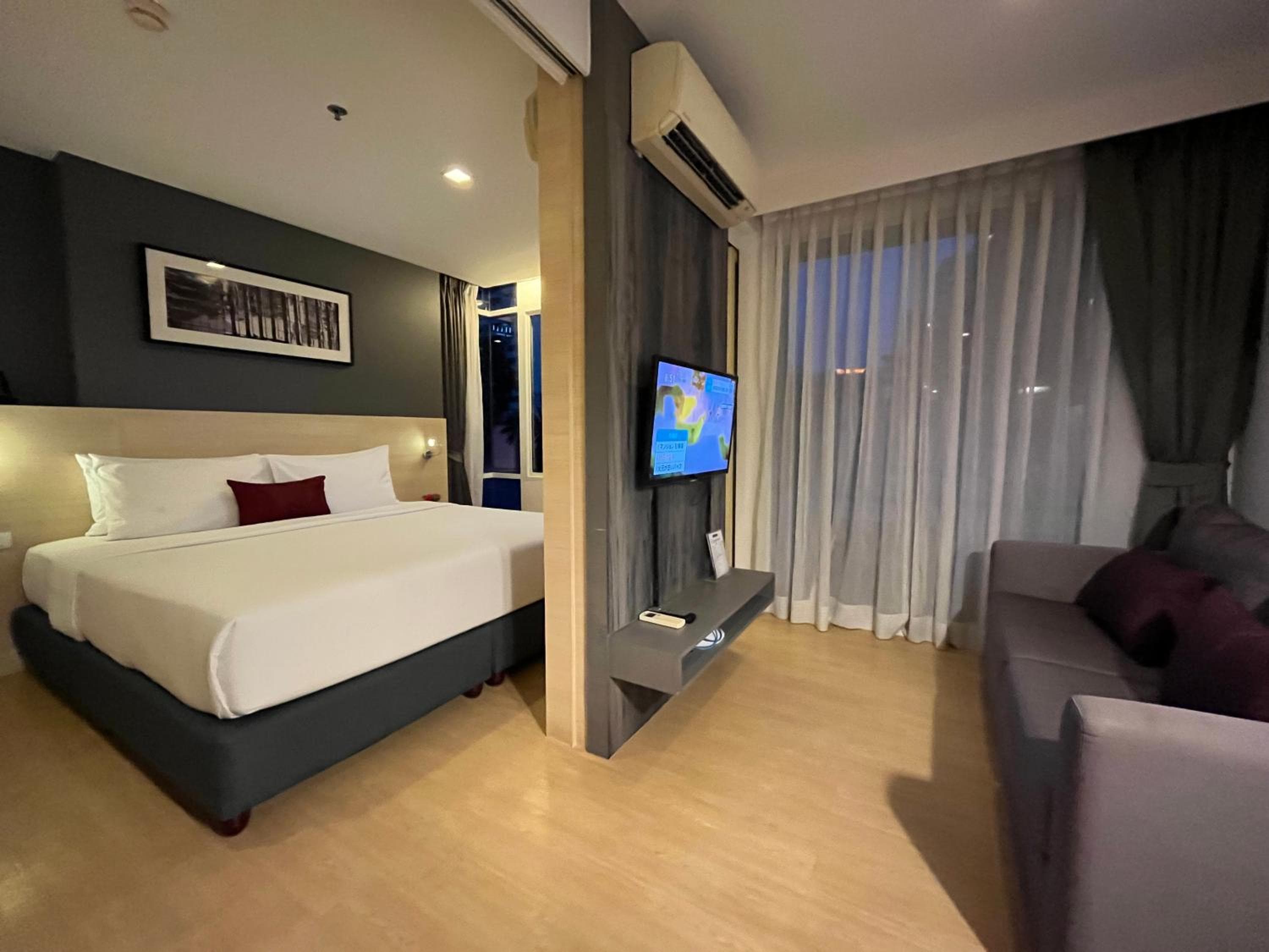 Arize Hotel Sukhumvit — 23