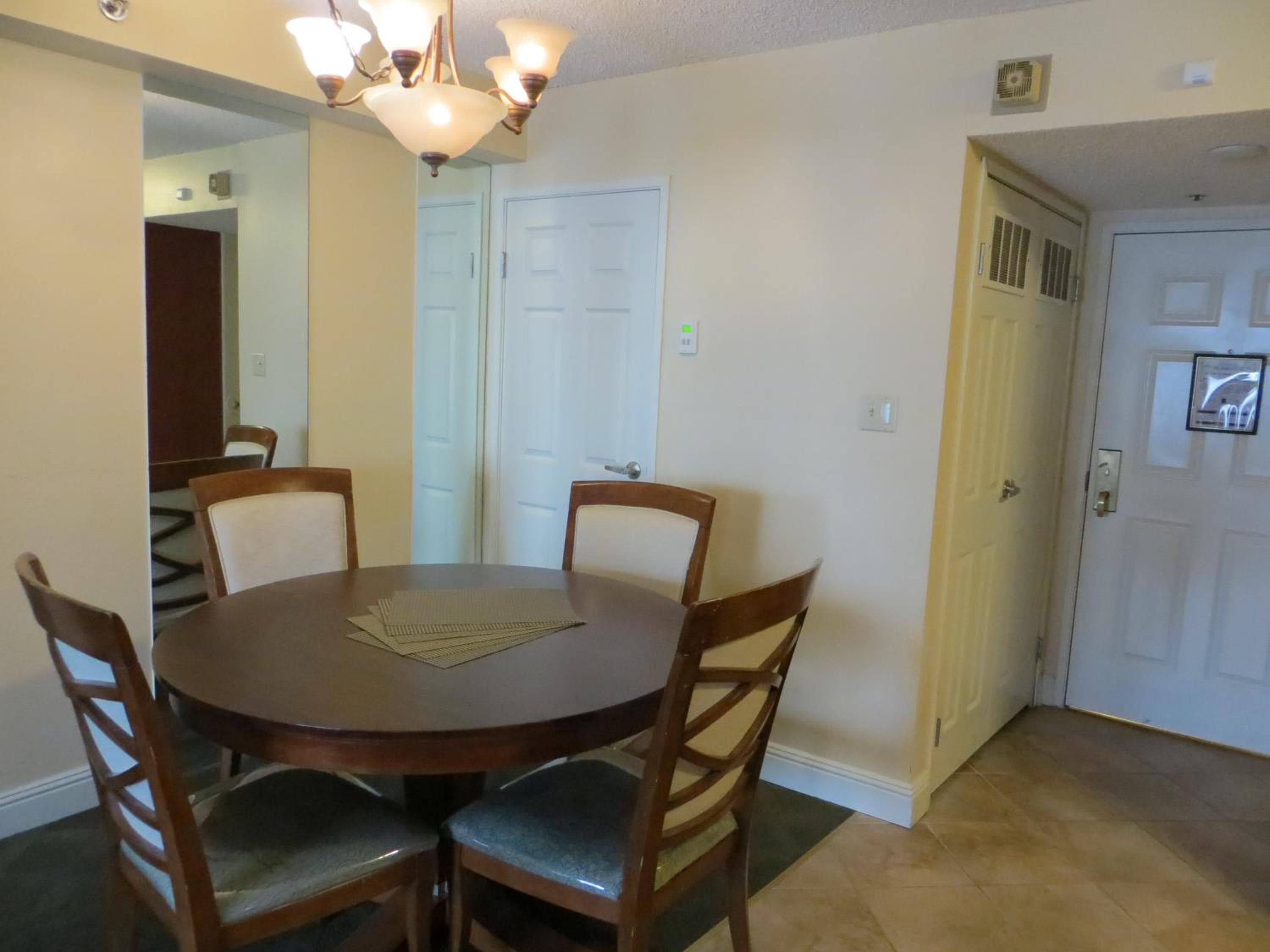 Jockey Resort Suites Center Strip — 28