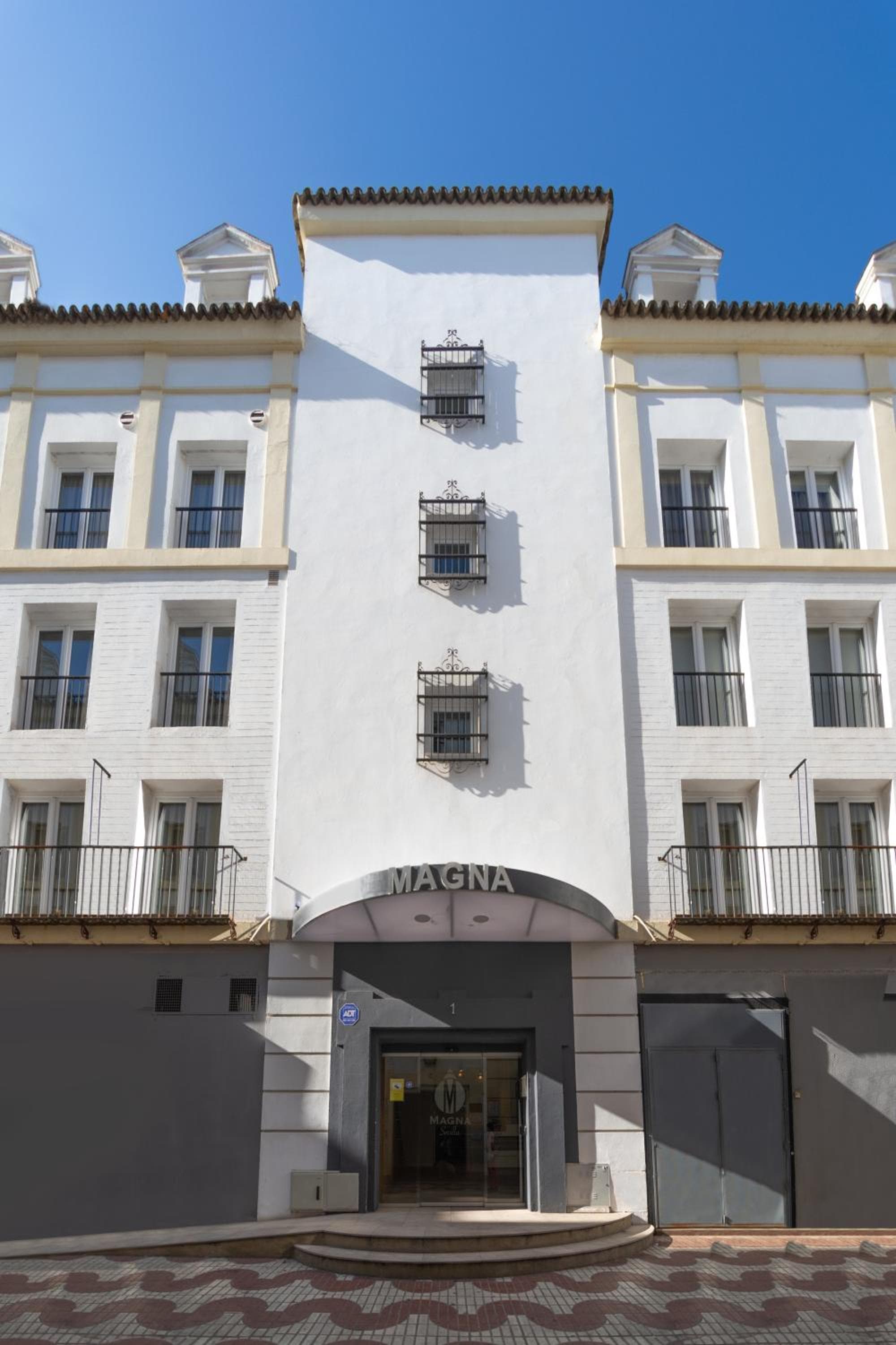 Apartamentos Magna Sevilla — 24