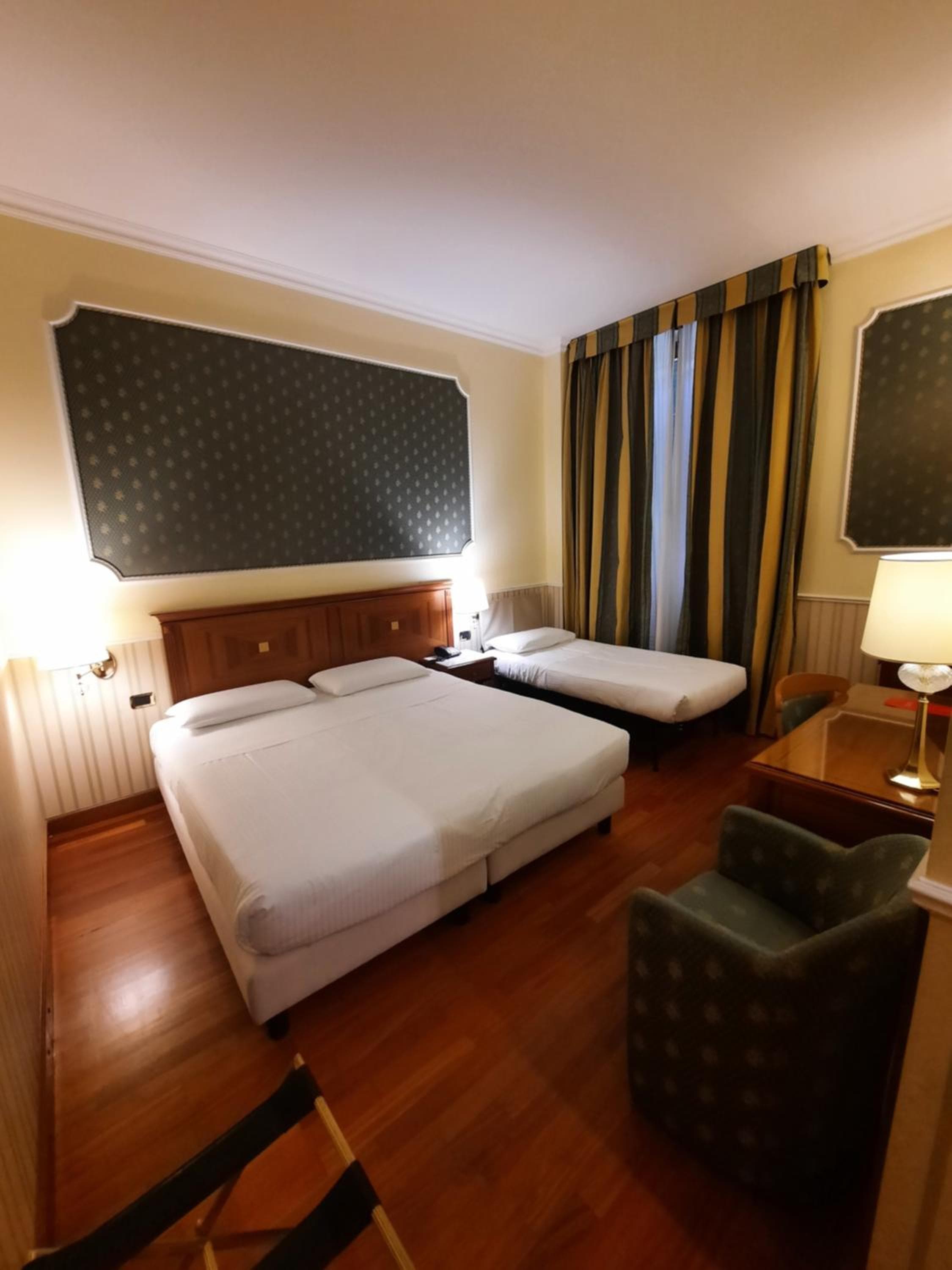 Andreola Central Hotel — 3