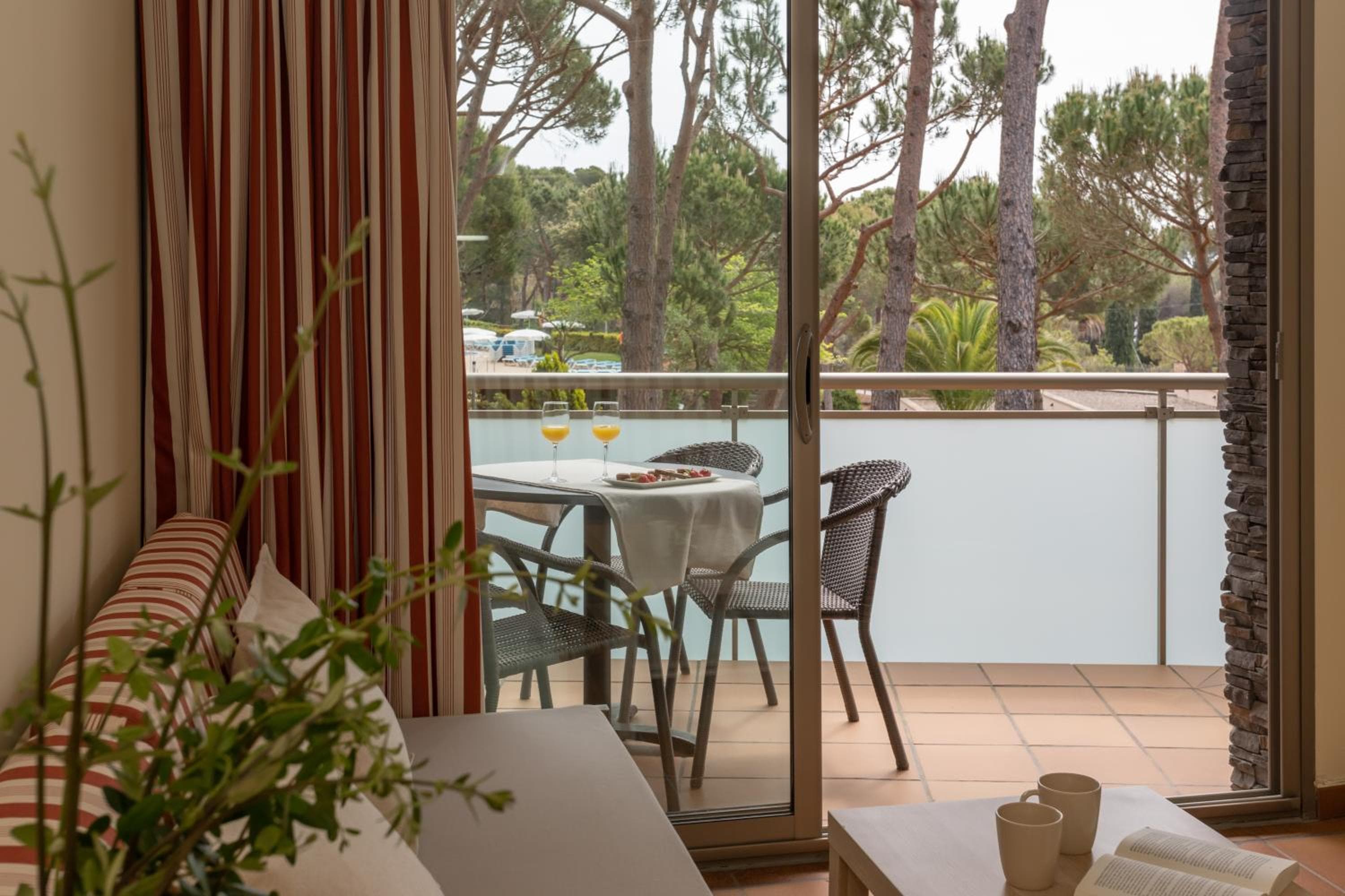 Aparthotel Ciutat de Palol — 6