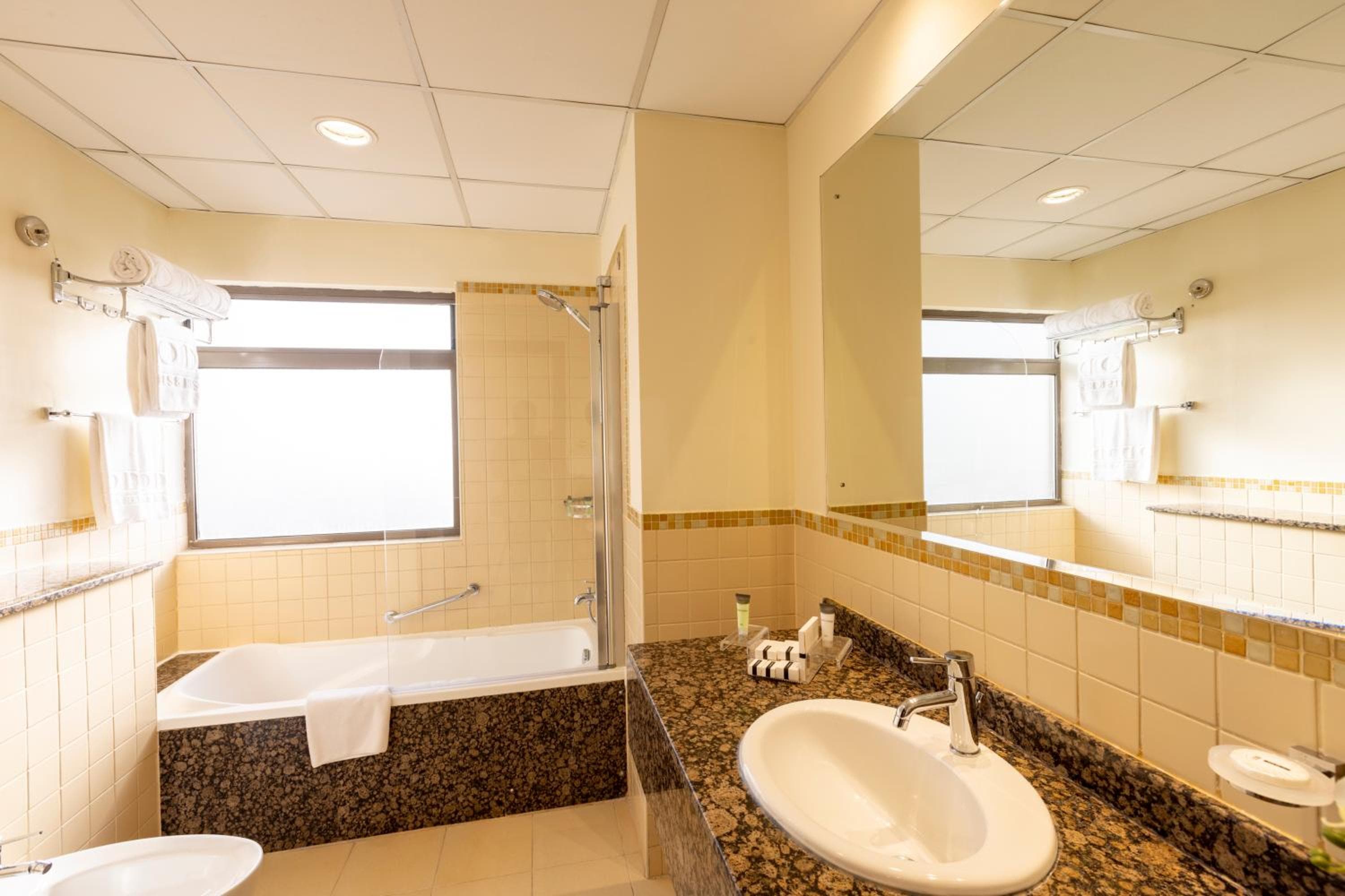 Roda Amwaj Suites Jumeirah Beach Residence — 17