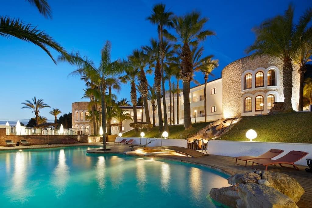 Villa Carolina — 1