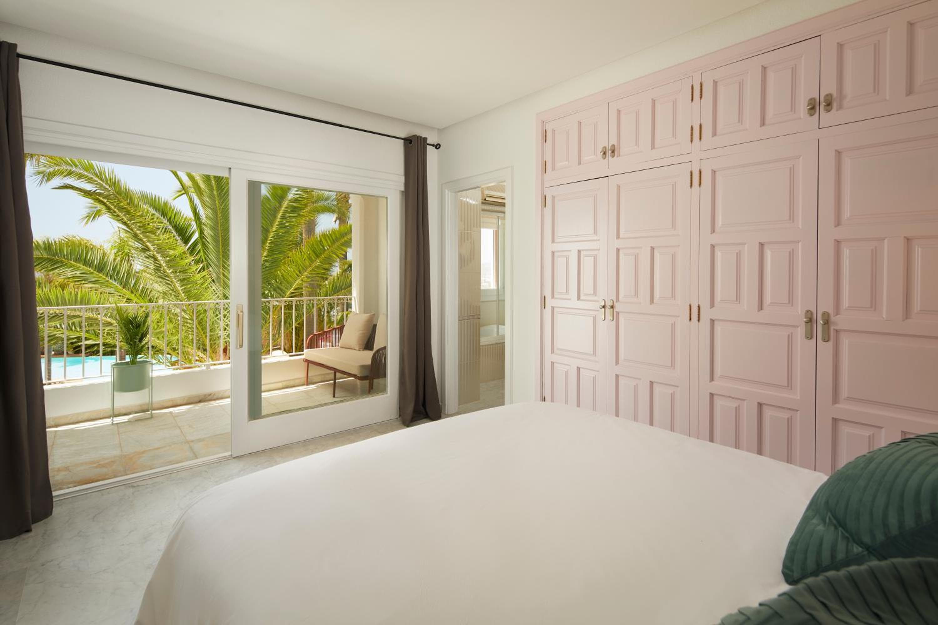 Villa Carolina — 18