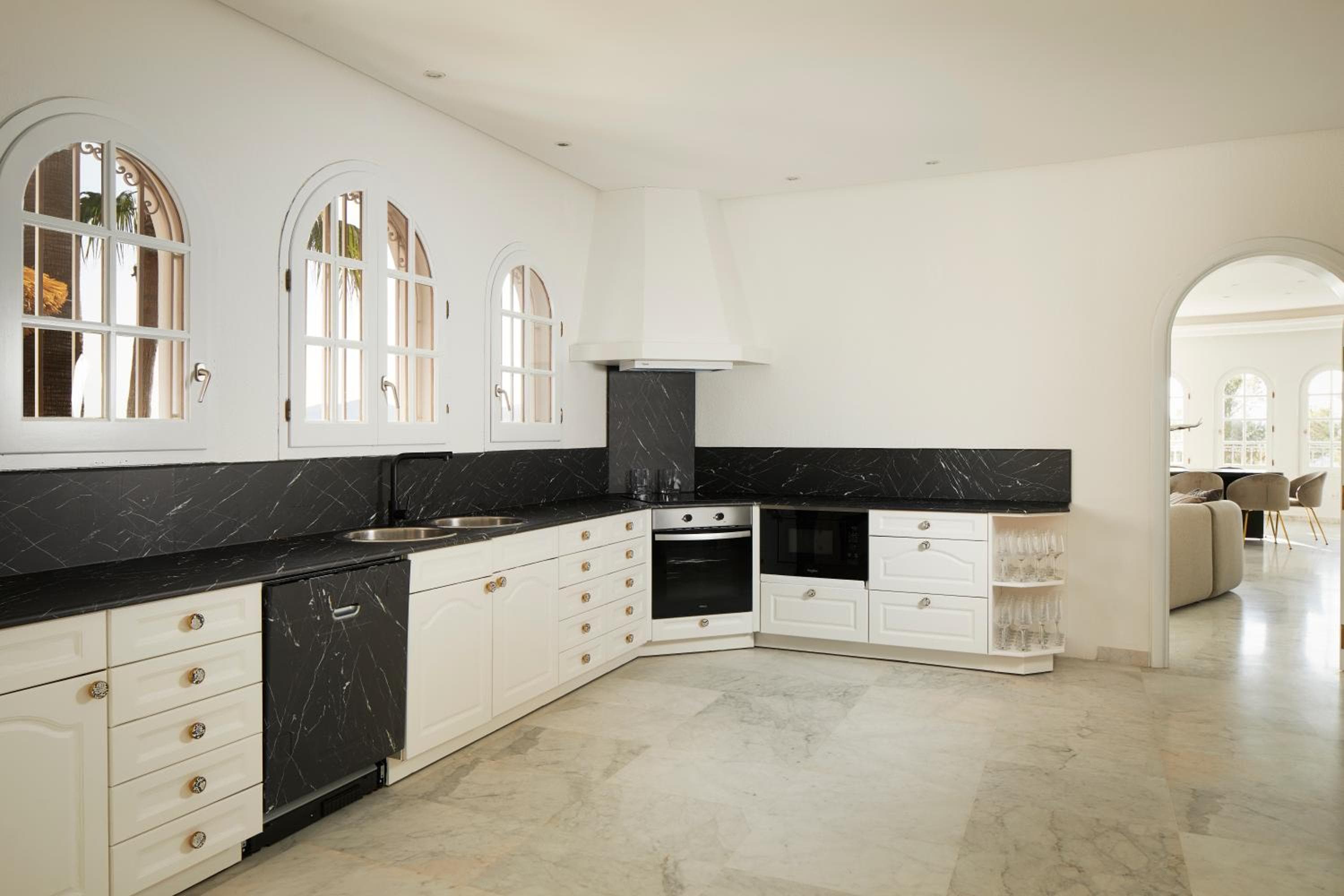 Villa Carolina — 26