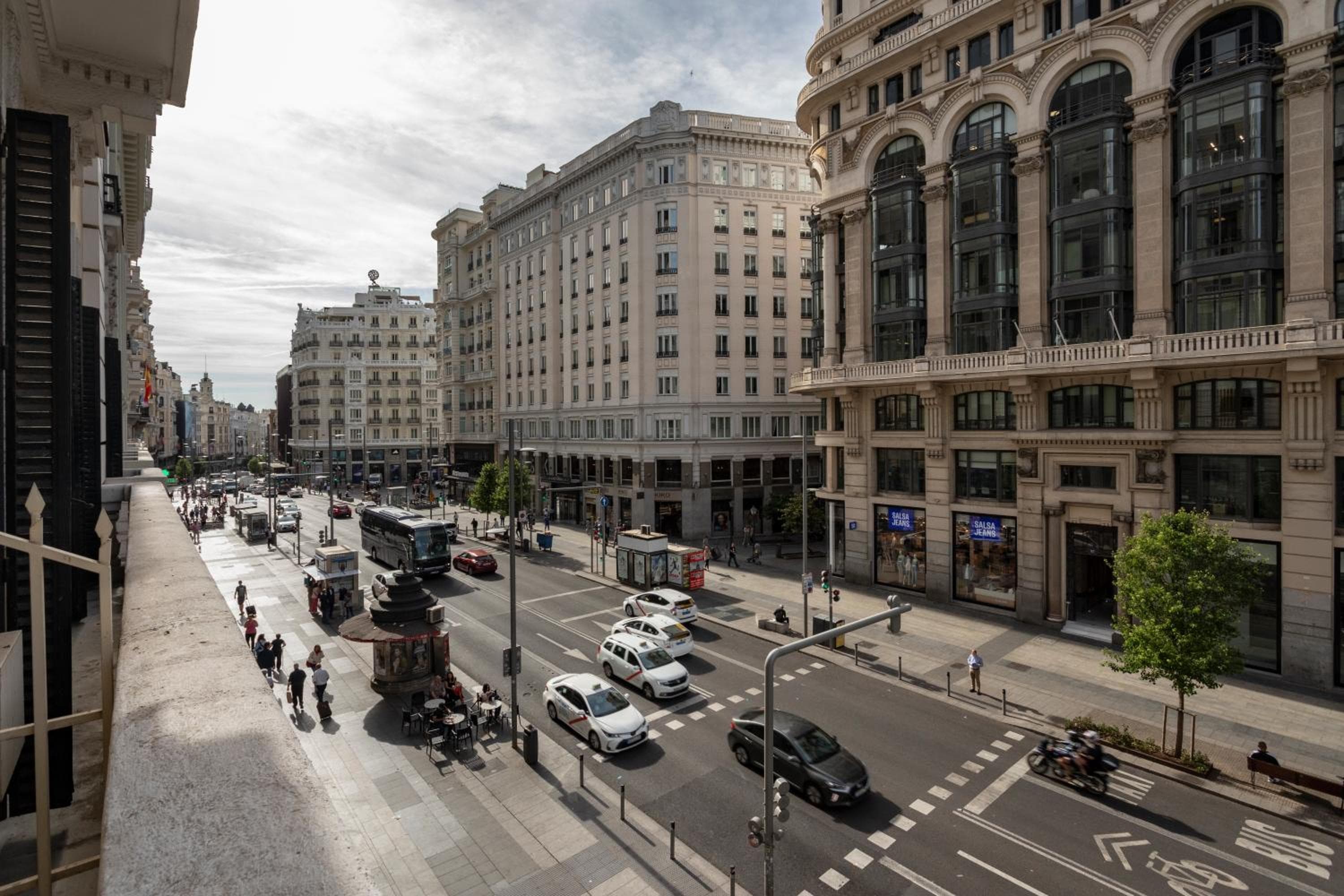 Petit Palace Triball — 14