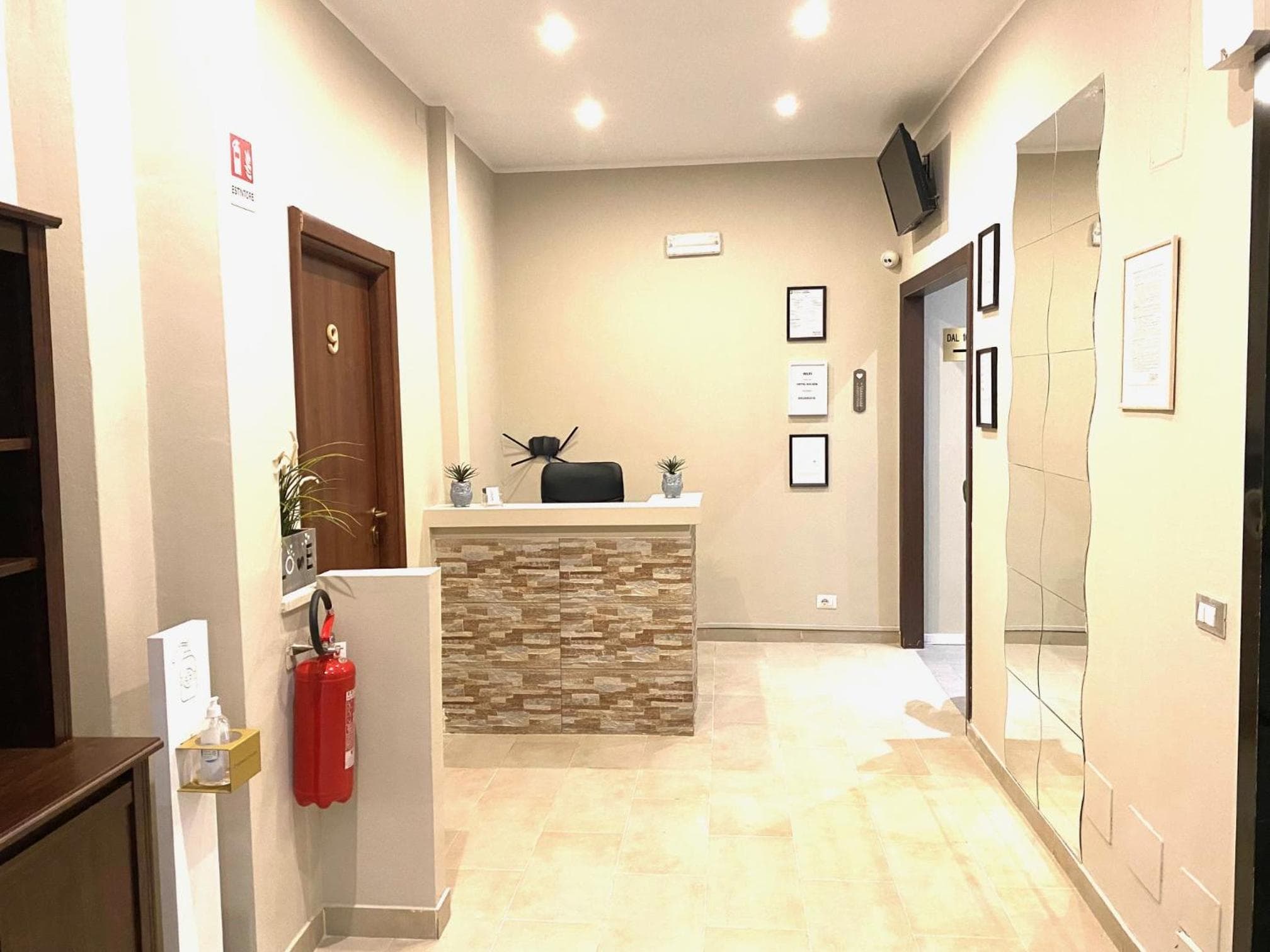 Carlo Goldoni Hotel — 29