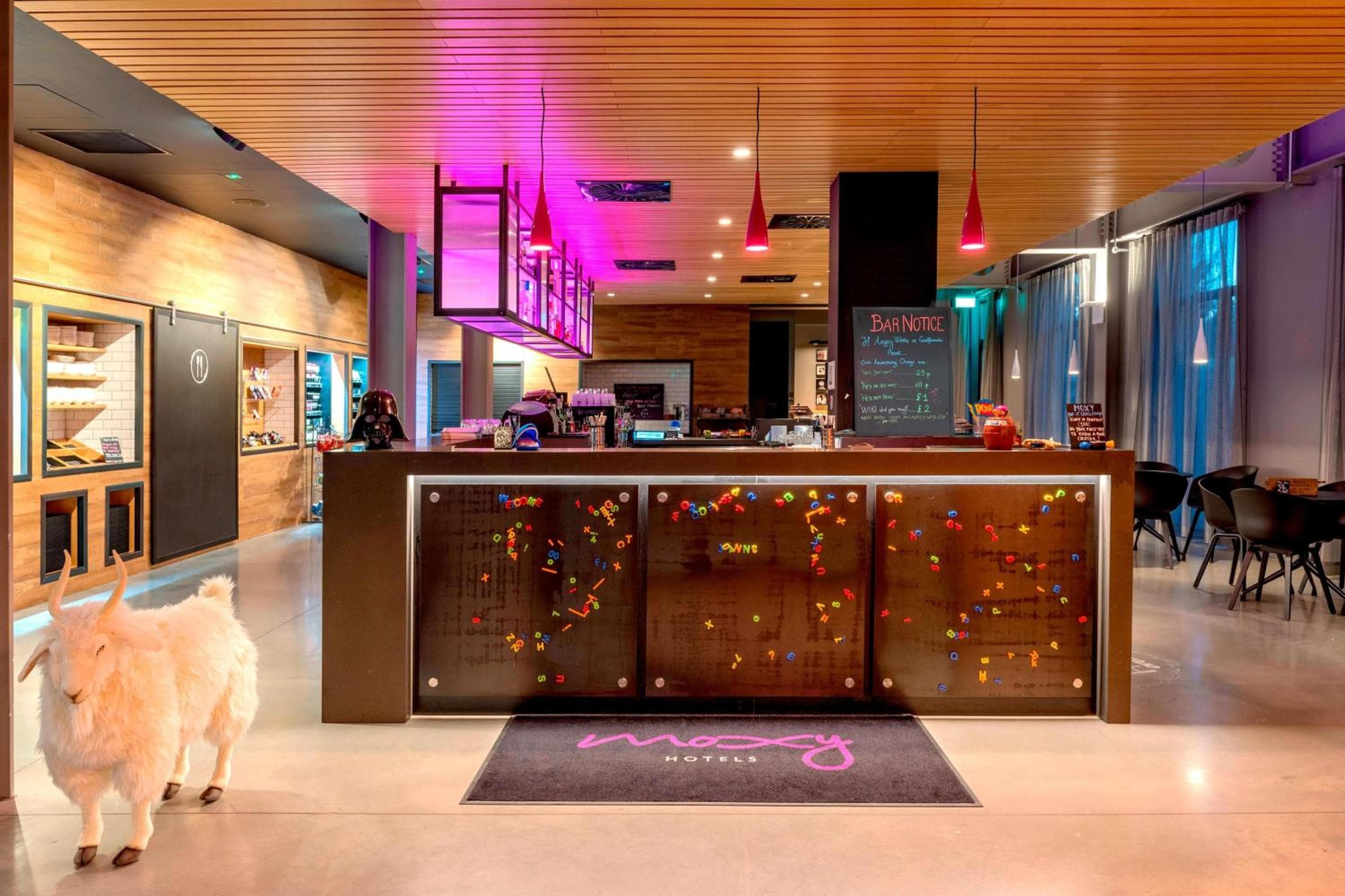 Moxy Londra Excel — 4