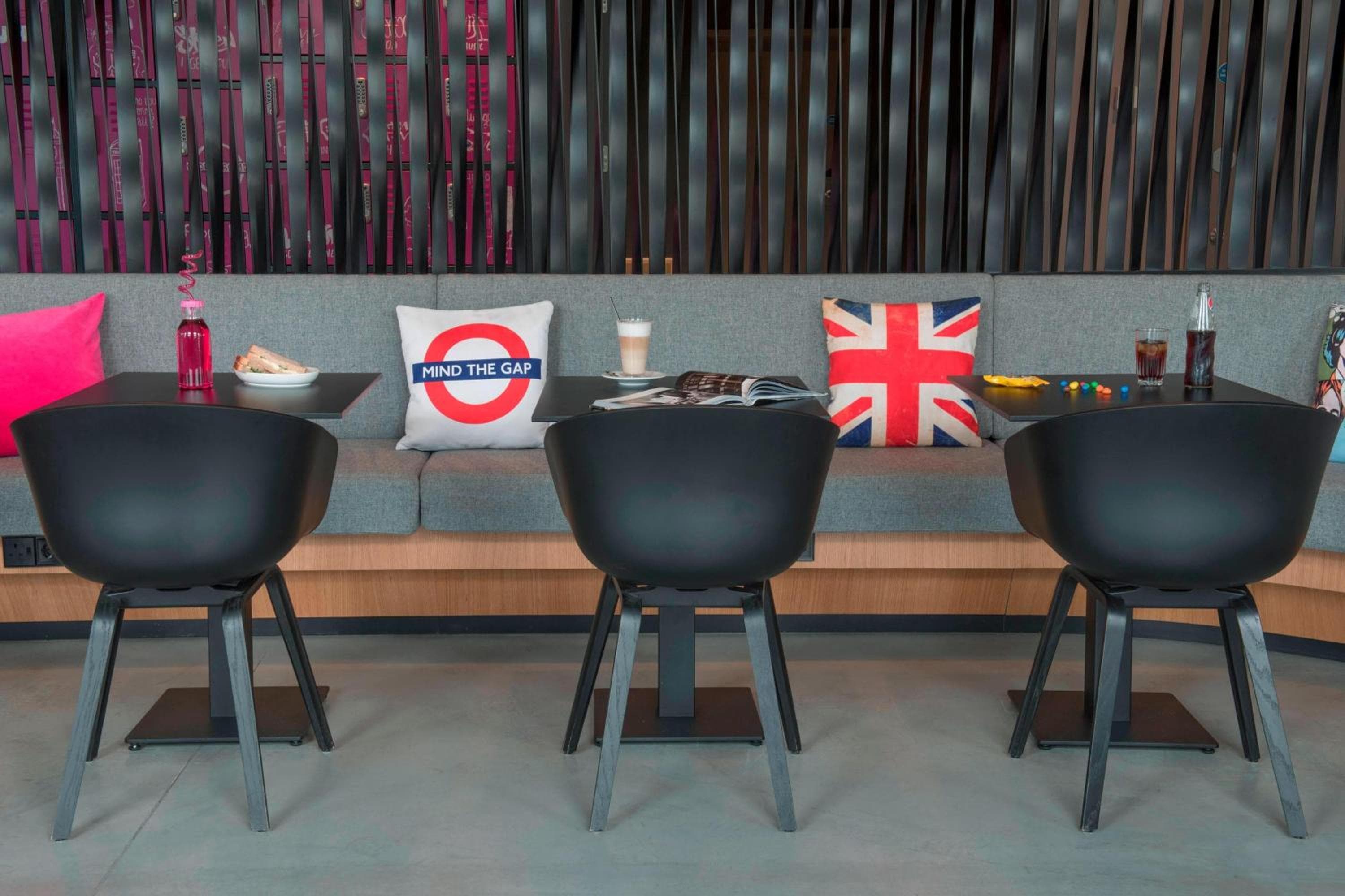 Moxy Londra Excel — 24