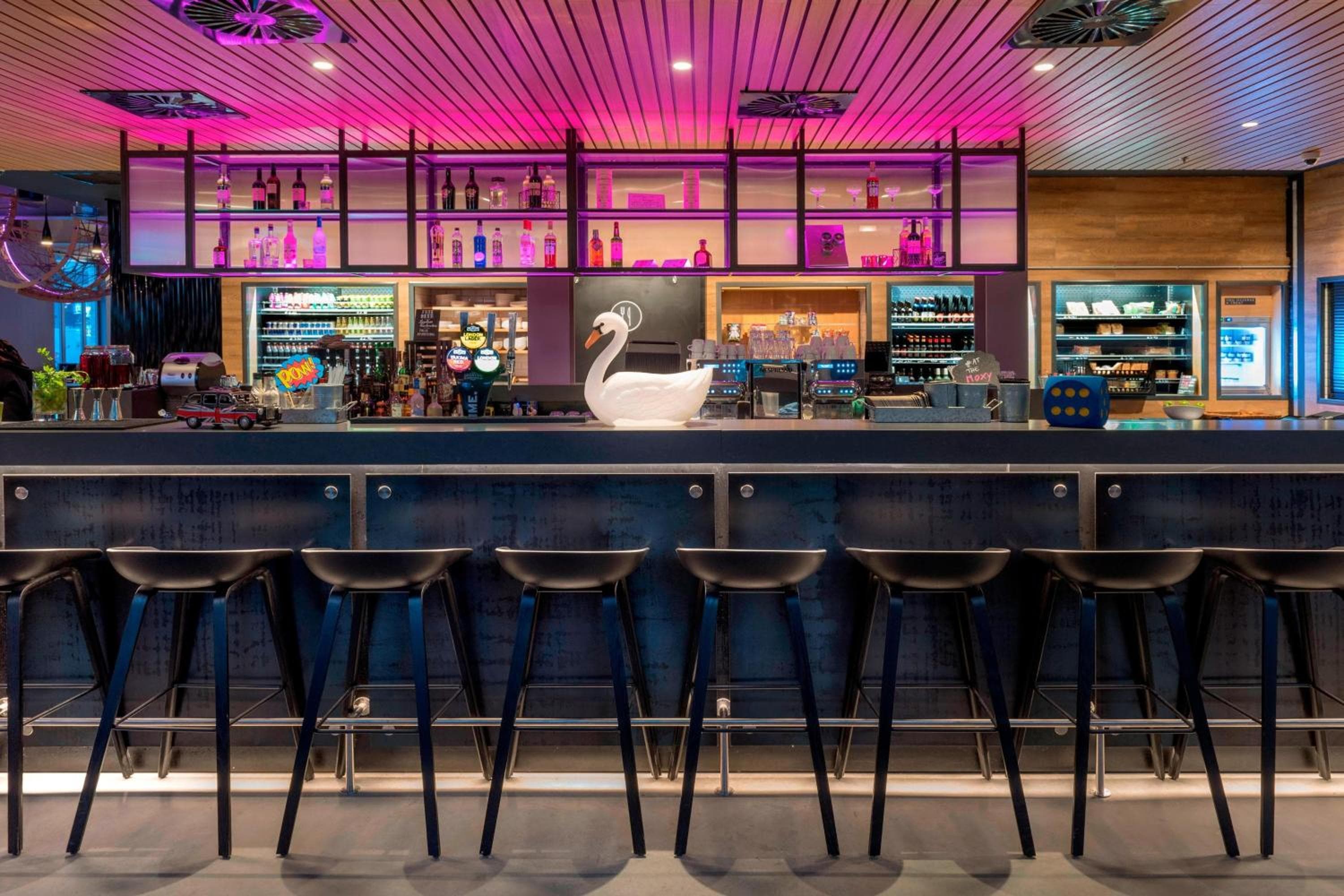 Moxy Londra Excel — 15