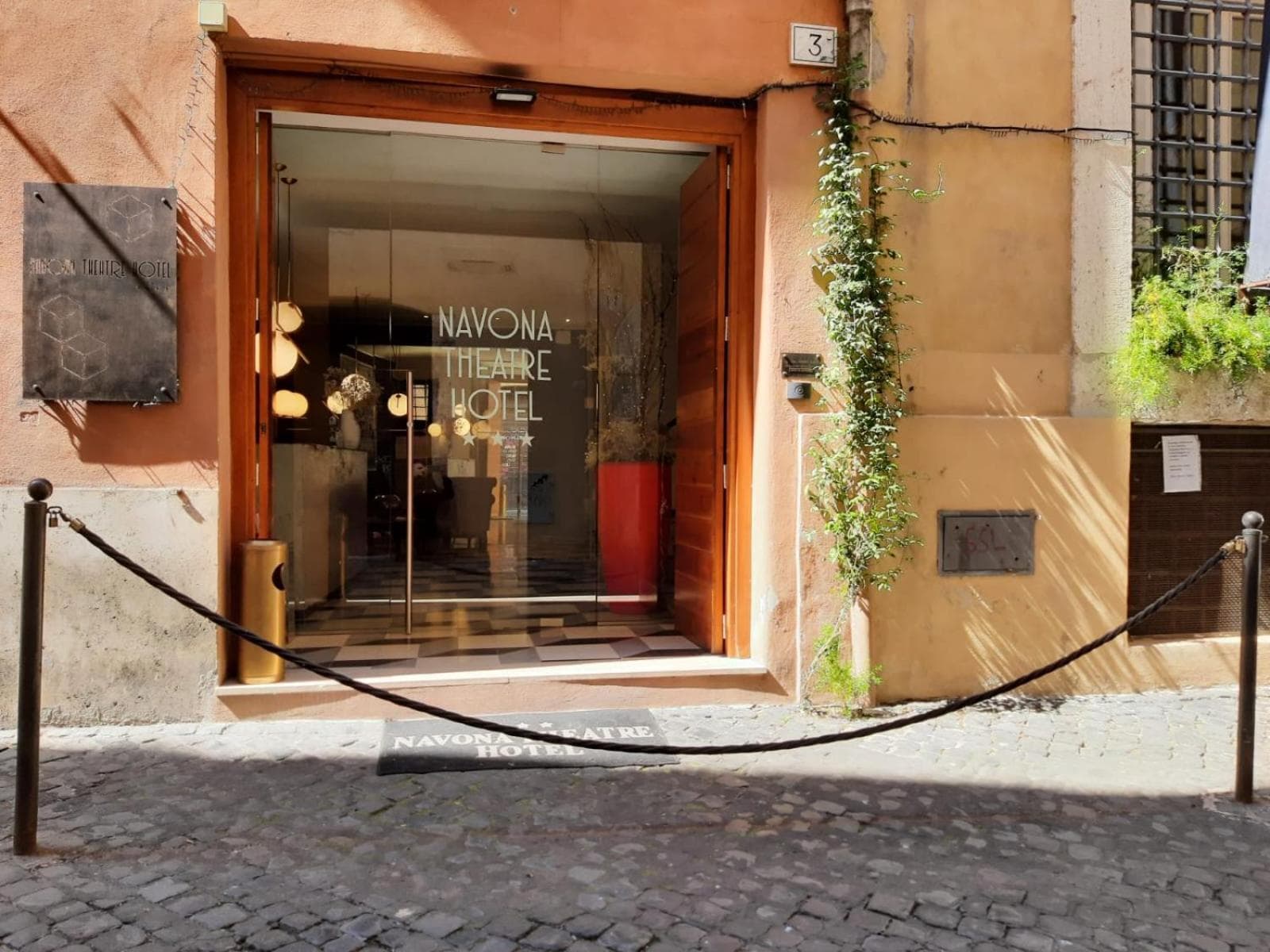Navona Theatre Hotel — 1