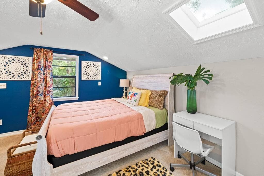 Zen Jungle House by Busch Gardens Sleeps 12 with Outdoor Games & Detached Play Space! — 13