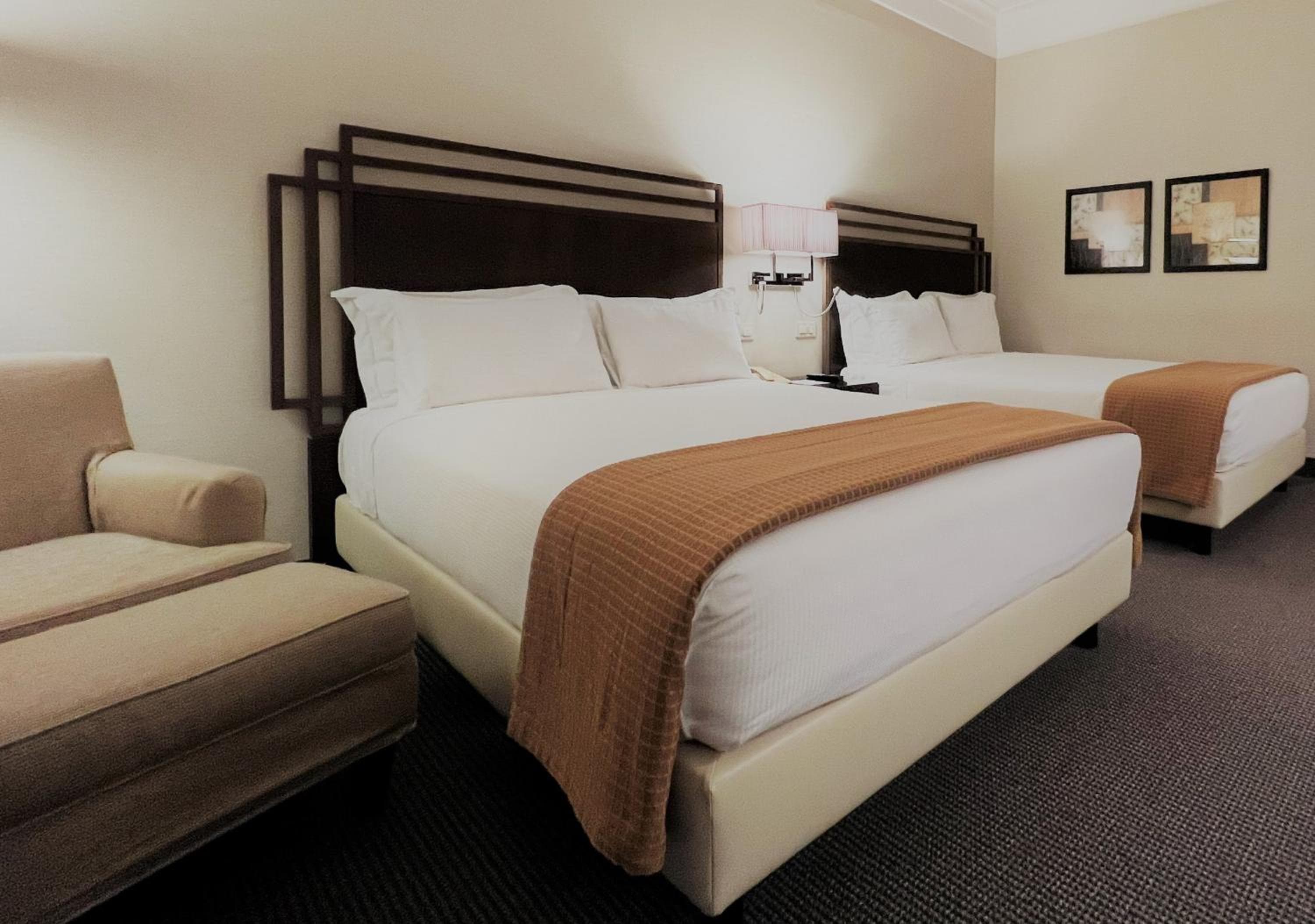 Crowne Plaza Rome St. Peter's by IHG — 8