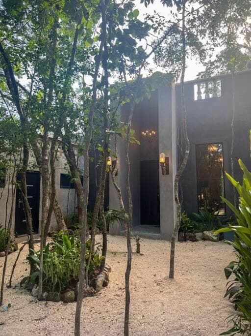 Casa Halo - Mansión LUX, piscina, Sonos, gimnasio, billar y personal — 1