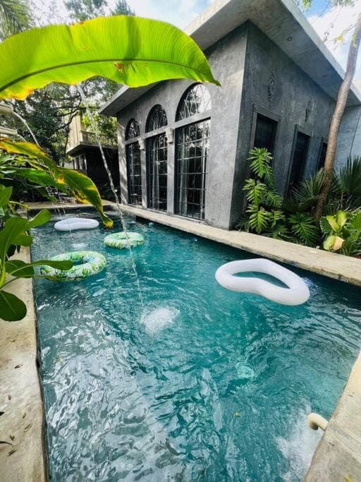 Casa Halo - Mansión LUX, piscina, Sonos, gimnasio, billar y personal — 12