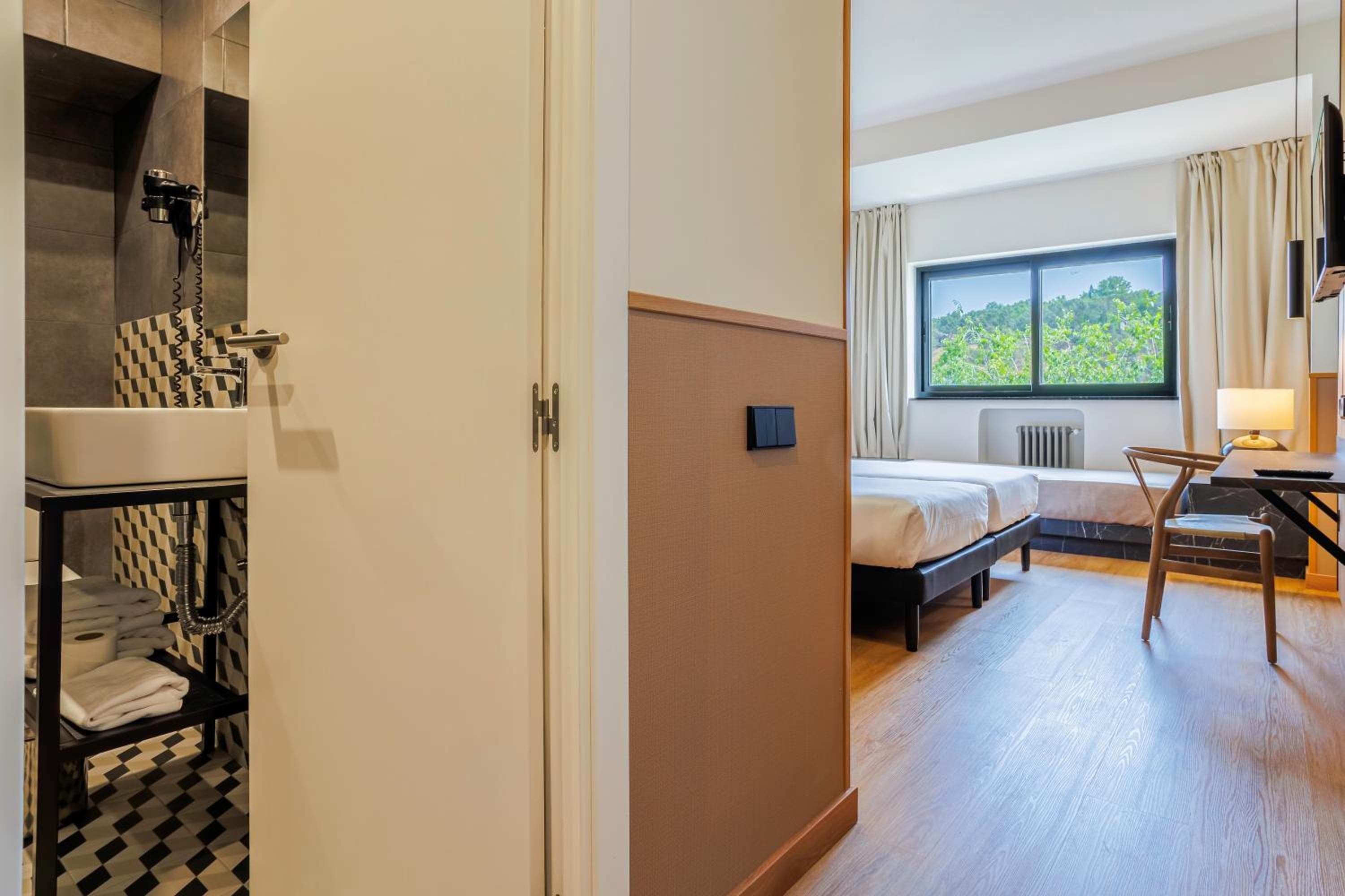Hotel Acta Madfor — 10