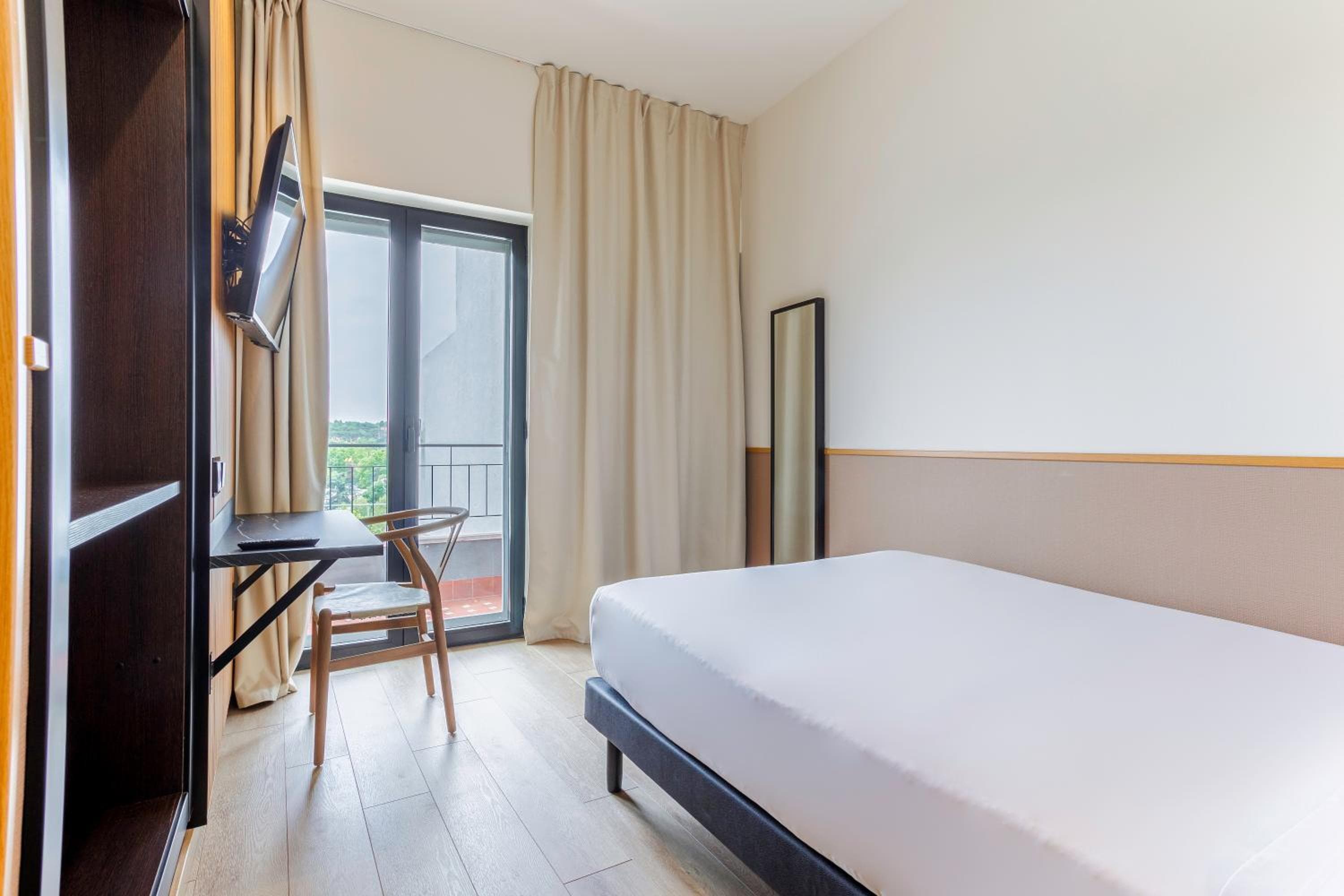 Hotel Acta Madfor — 22