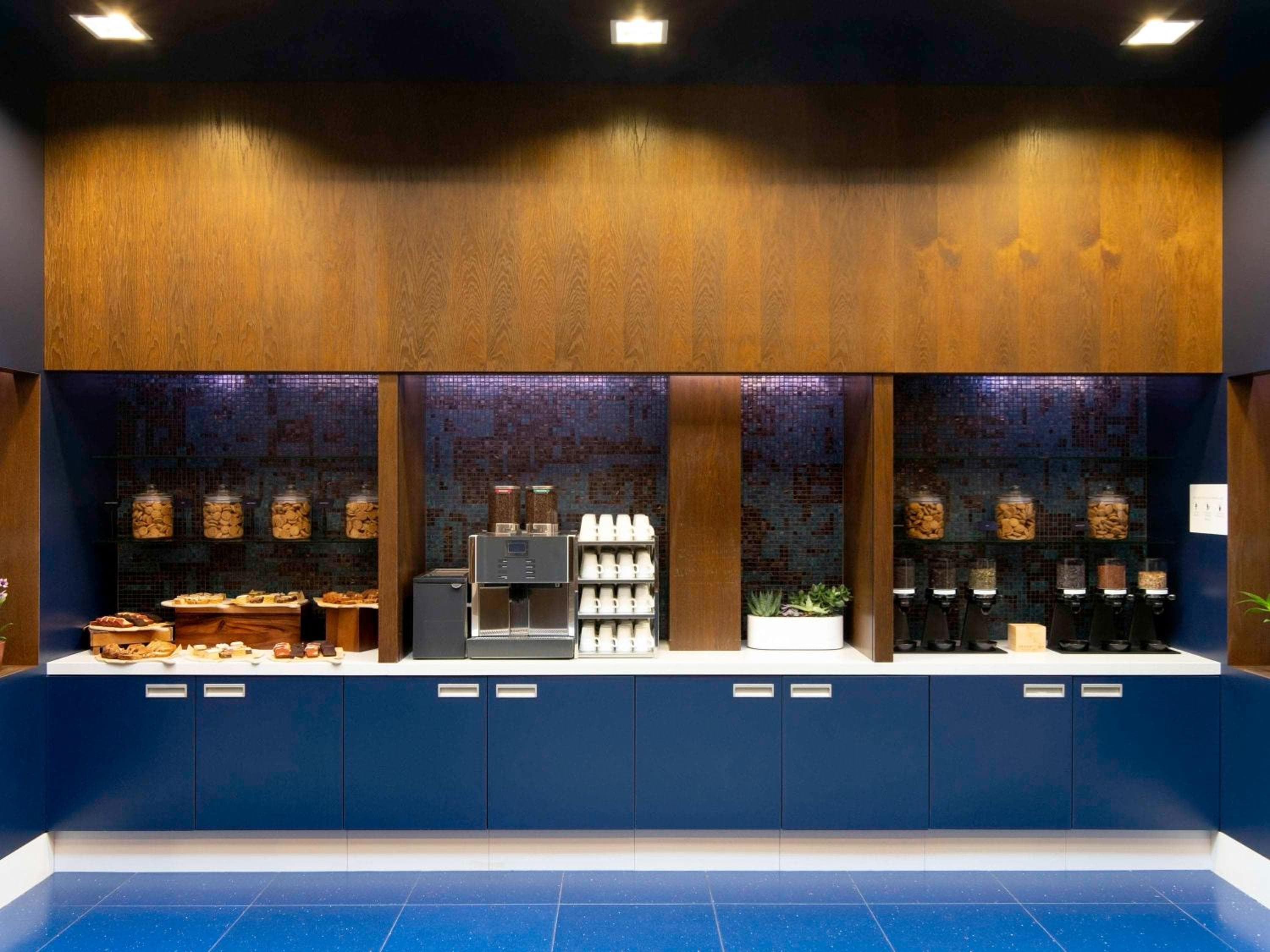 Novotel Amsterdam City — 29
