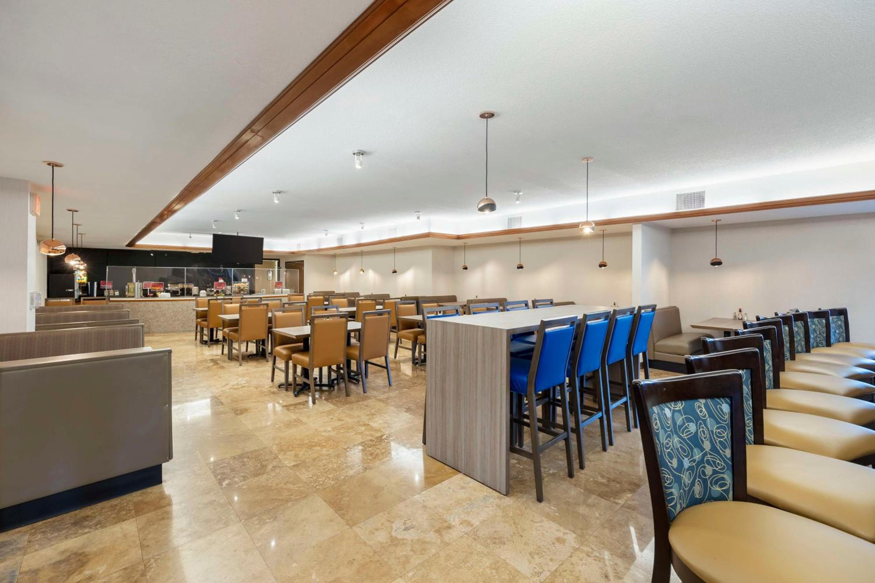 Best Western Plus Hotel Henderson — 7