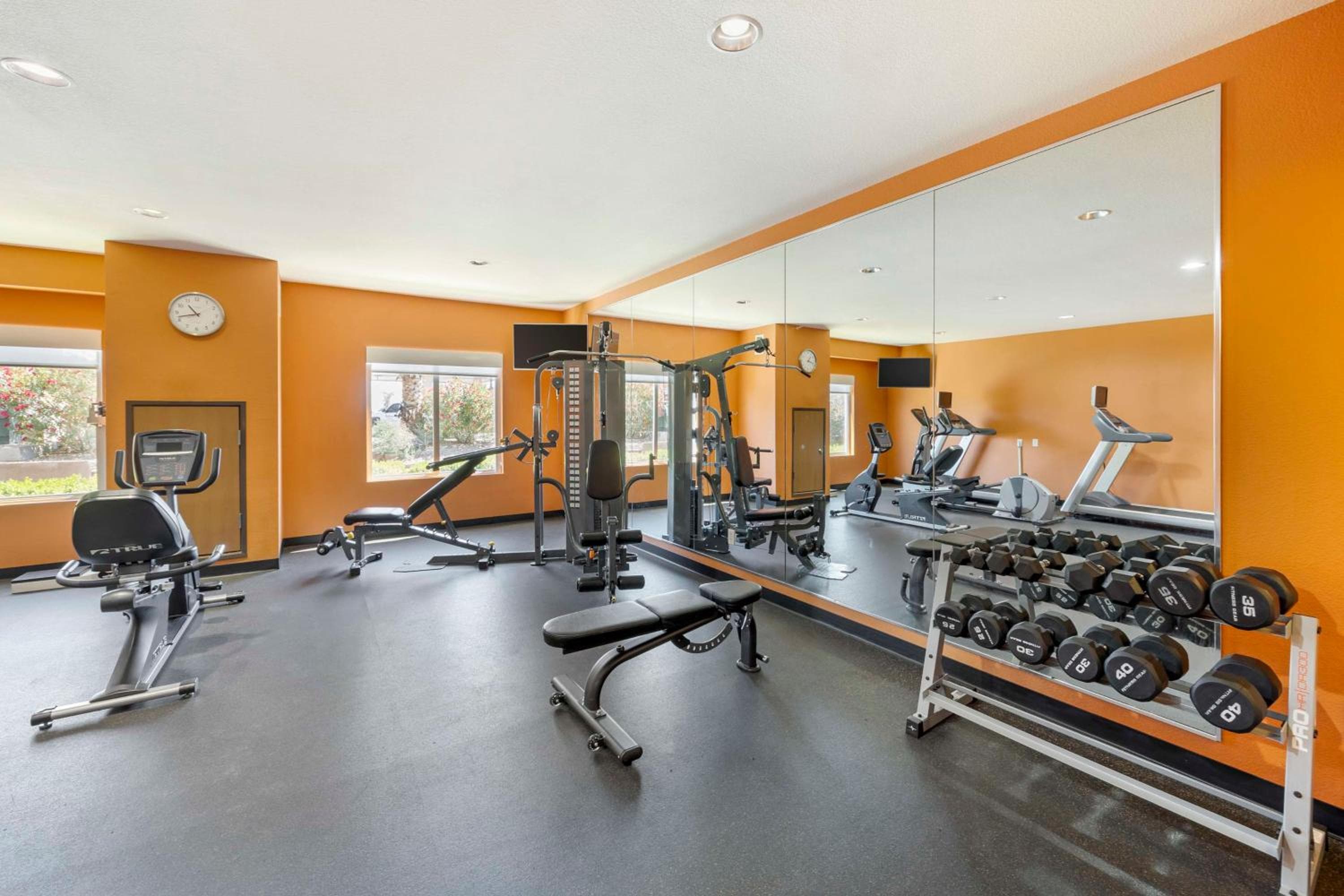 Best Western Plus Henderson Hotel — 17