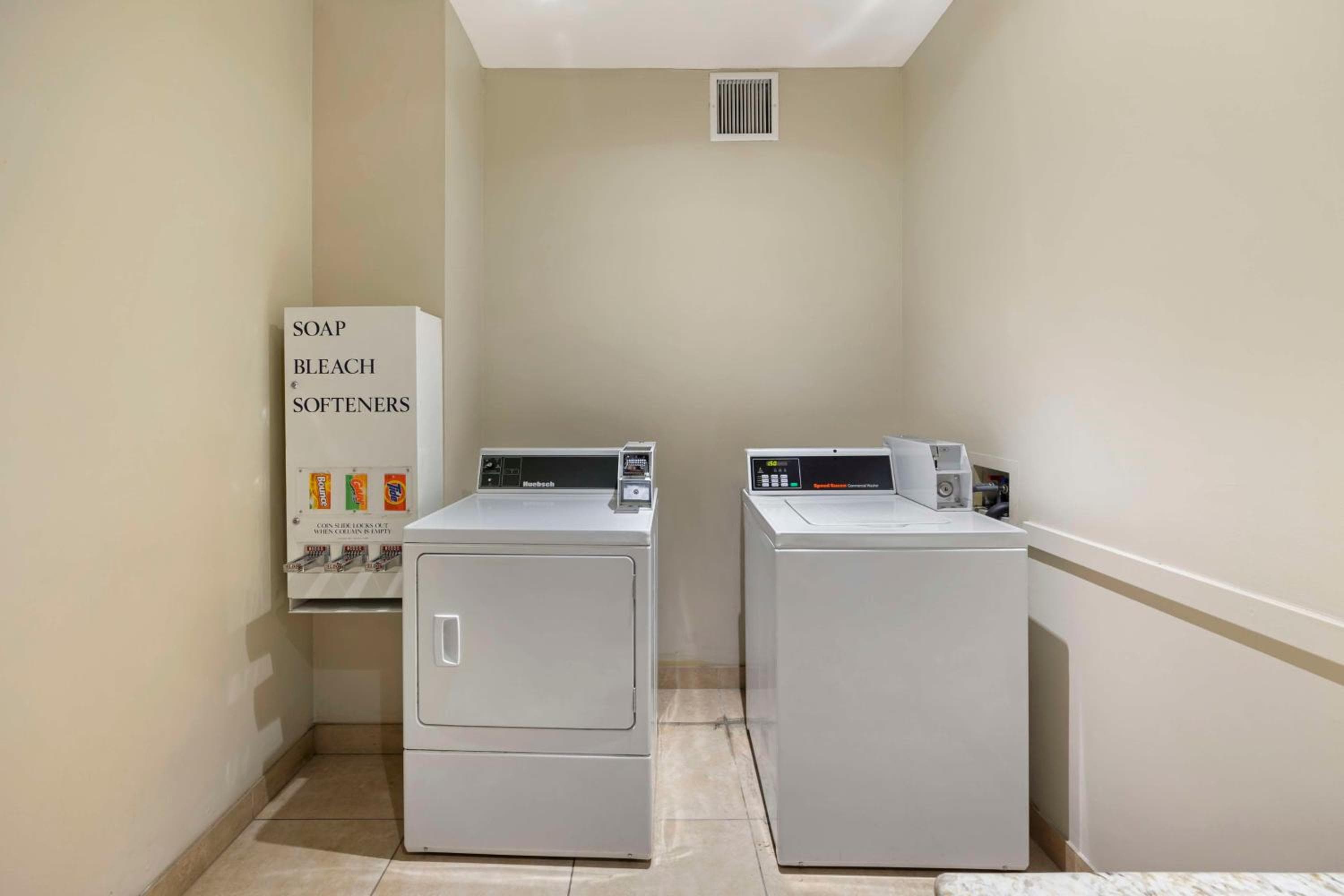Best Western Plus Henderson Hotel — 28