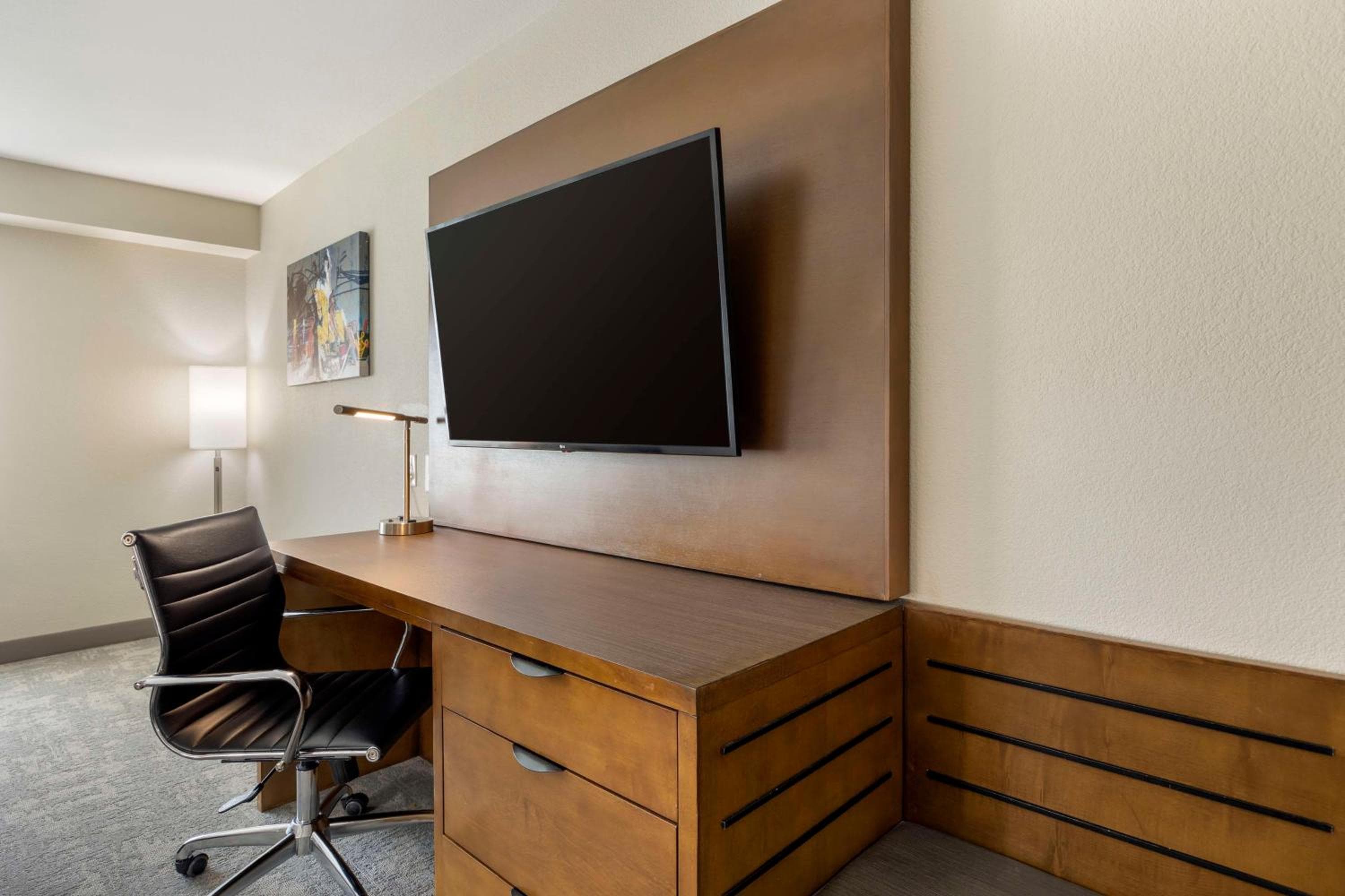 Best Western Plus Hotel Henderson — 19