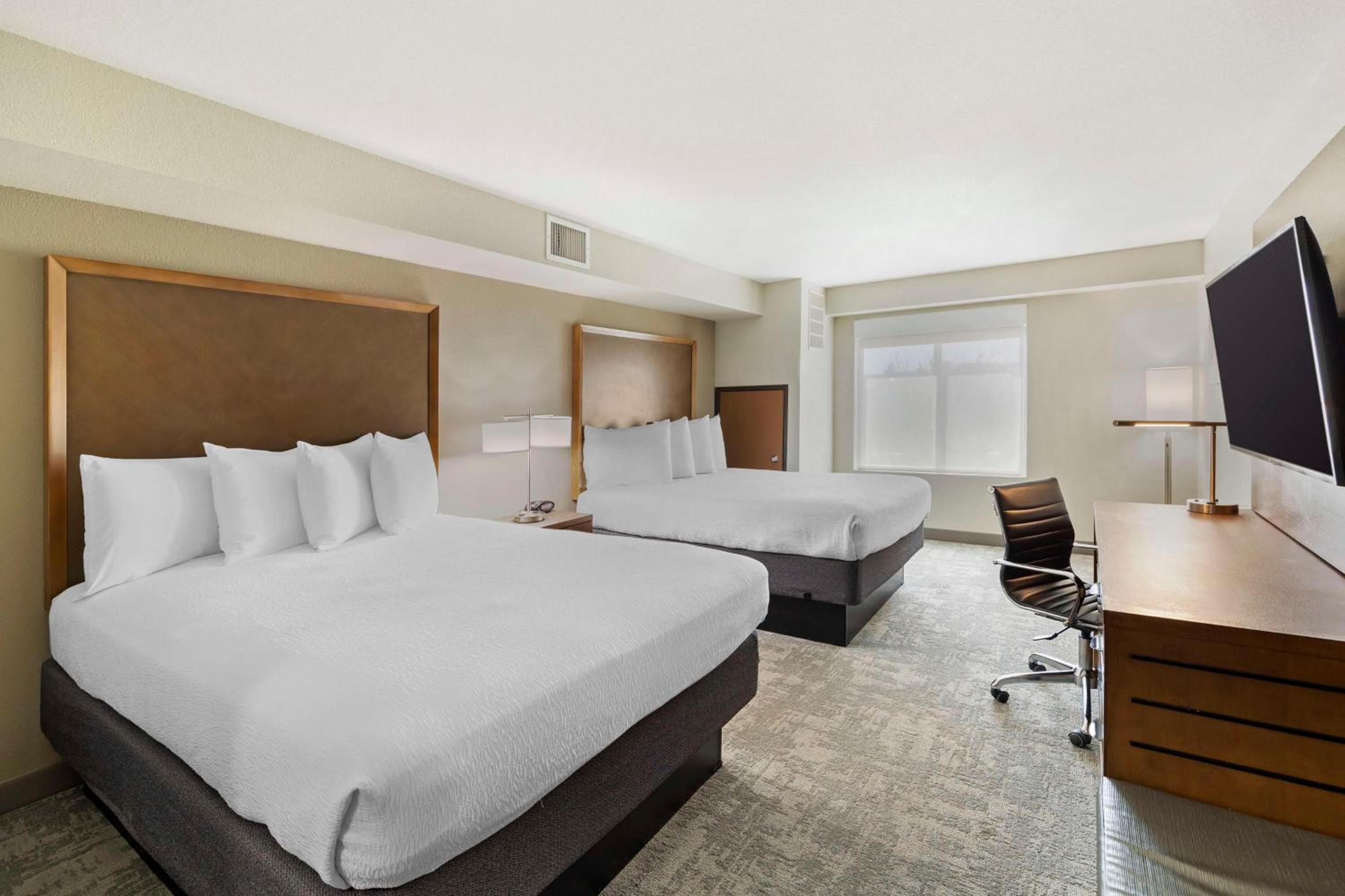 Best Western Plus Hotel Henderson — 4