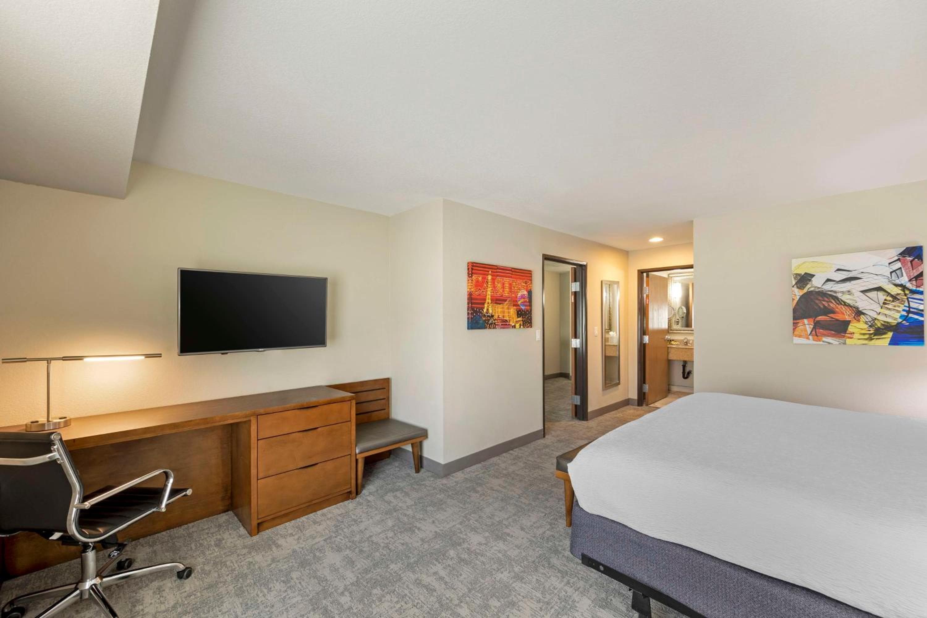 Best Western Plus Hotel Henderson — 16