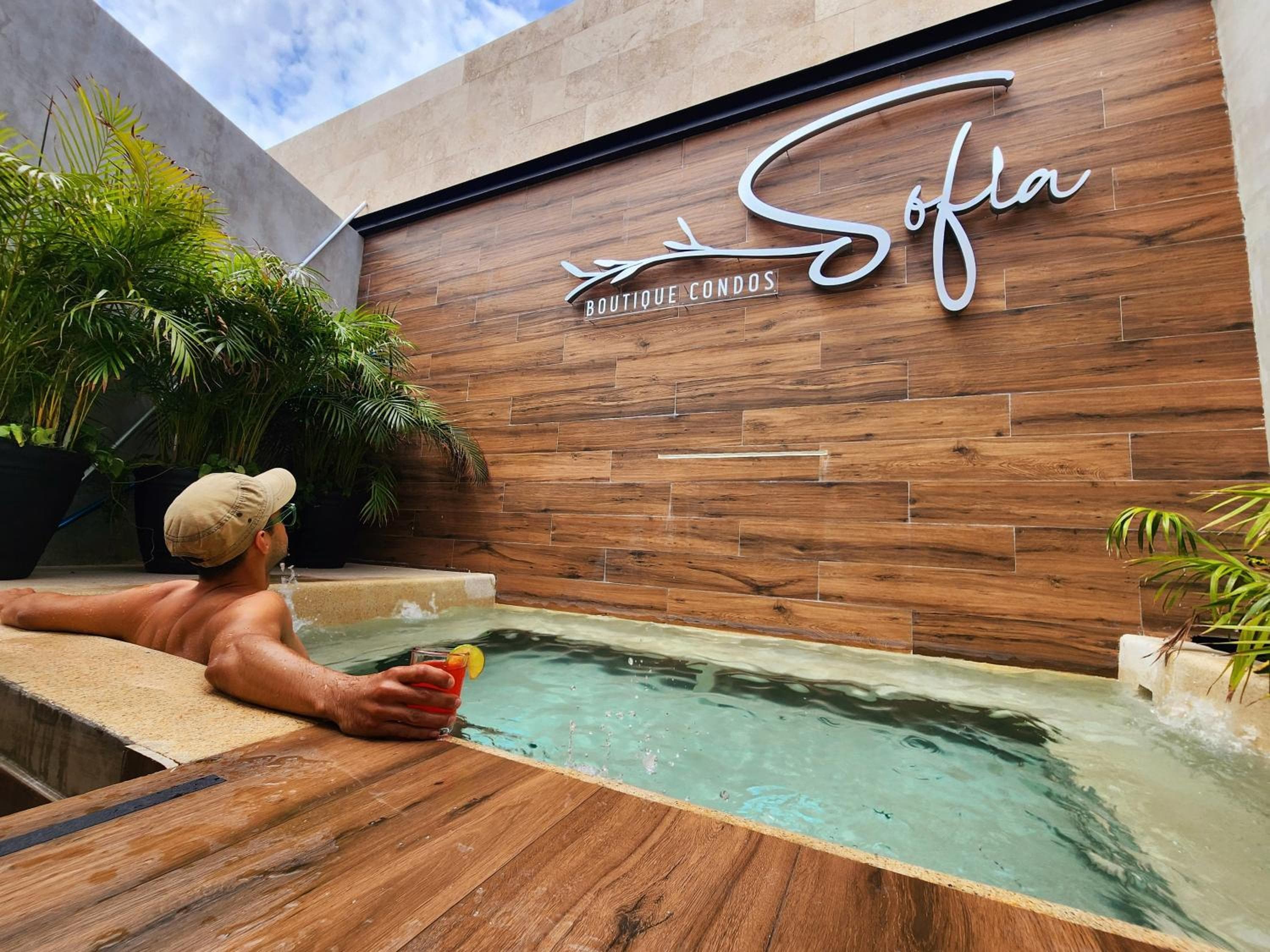 Sofía Boutique Condos by Bunik — 12
